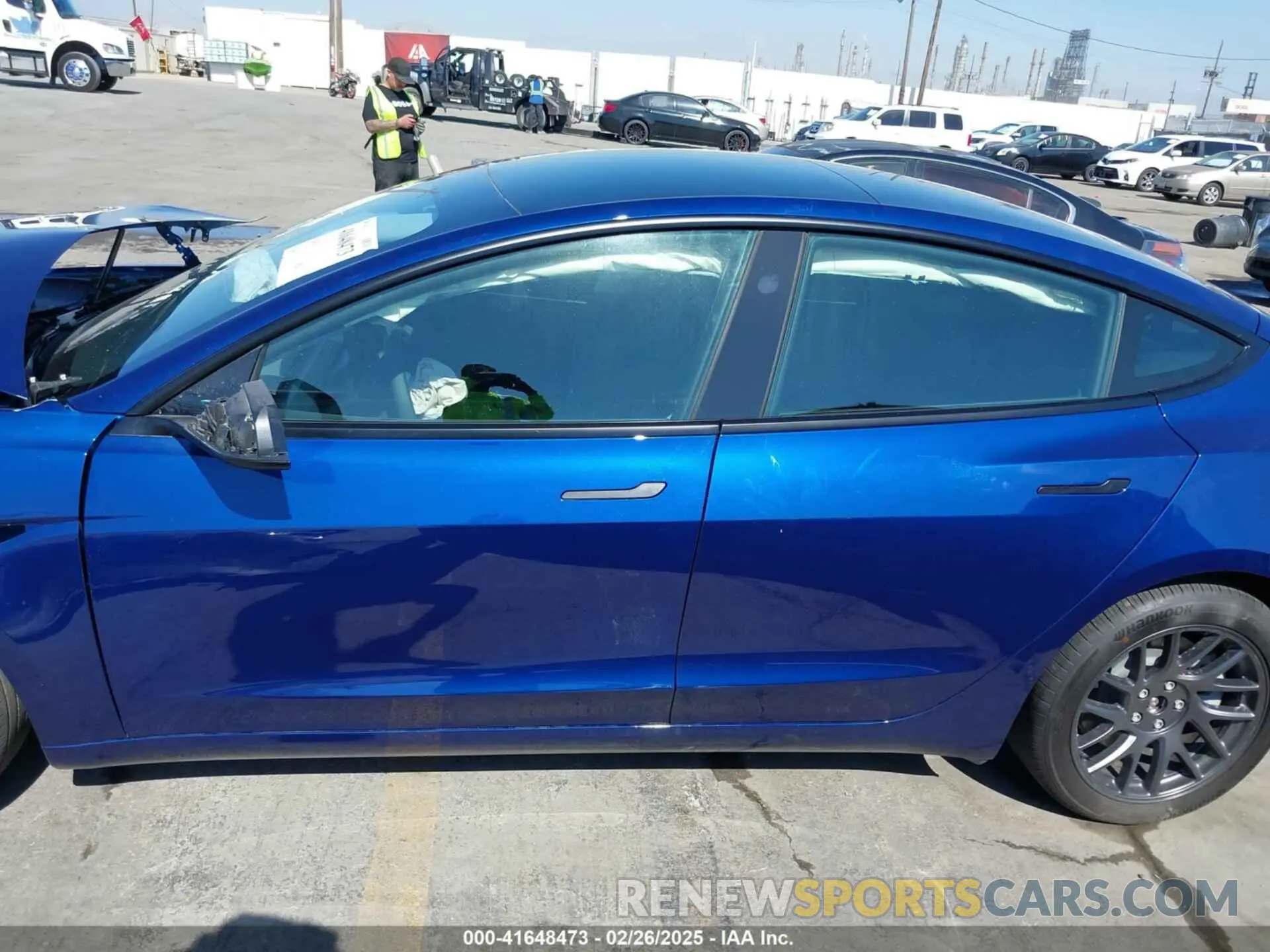 14 fotografías del automóvil dañado 5YJ3E1EB9SF886175 TESLA MODEL 3 2025