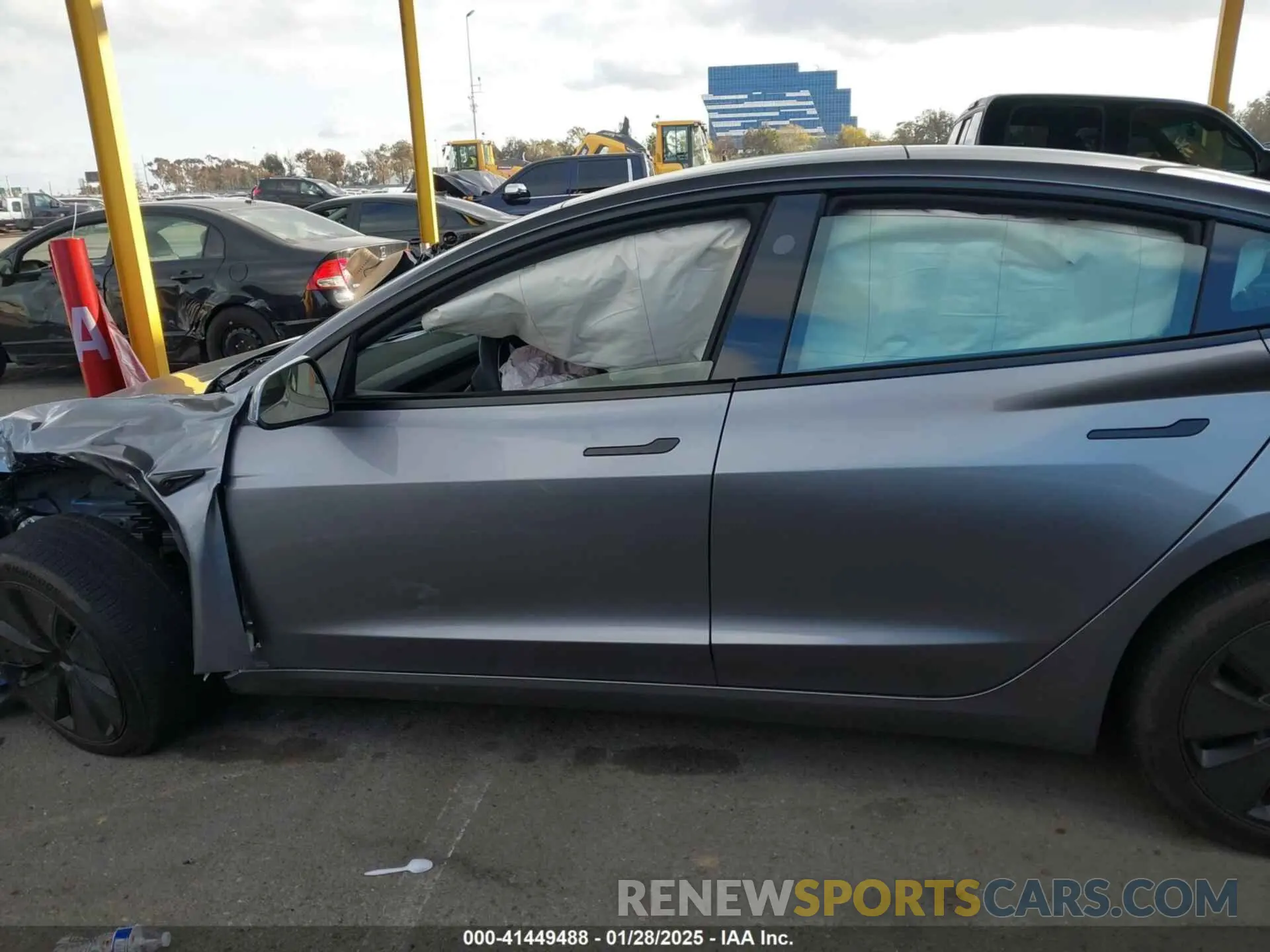 13 fotografías del automóvil dañado 5YJ3E1EBXSF912475 TESLA MODEL 3 2025