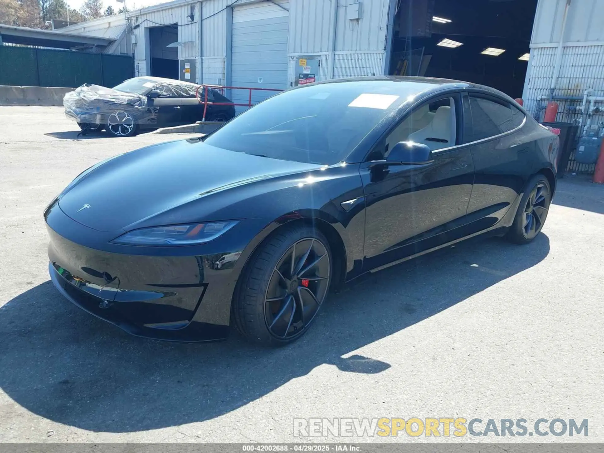 2 fotografías del automóvil dañado 5YJ3E1ET0SF933067 TESLA MODEL 3 2025
