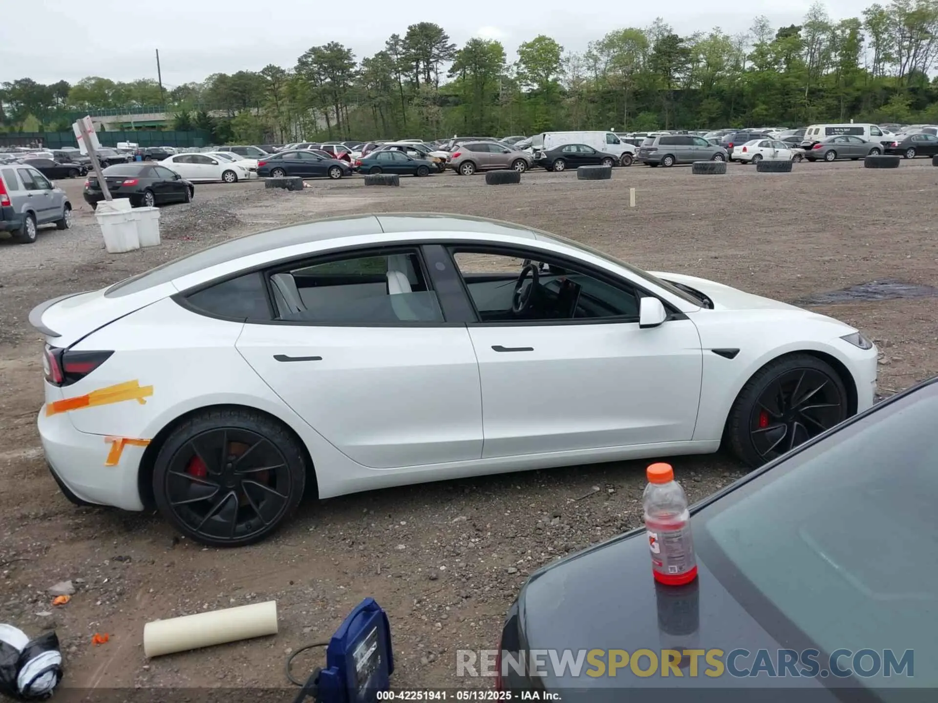 13 fotografías del automóvil dañado 5YJ3E1ET7SF939383 TESLA MODEL 3 2025