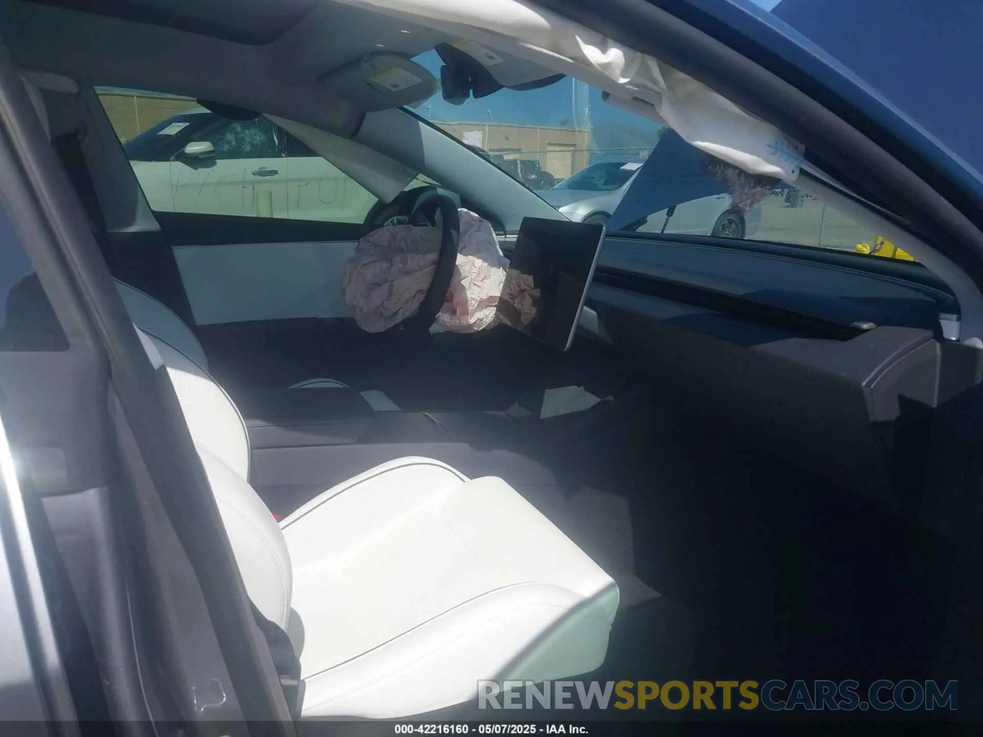 5 fotografías del automóvil dañado 5YJ3E1ETXSF941483 TESLA MODEL 3 2025