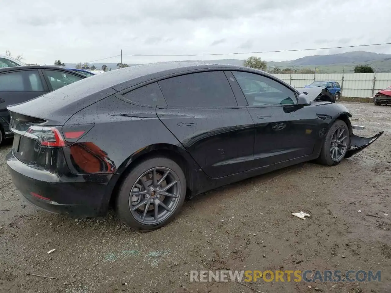 3 fotografías del automóvil dañado 5YJ3E1EA3PF678484 TESLA MODEL 3 AW 2023