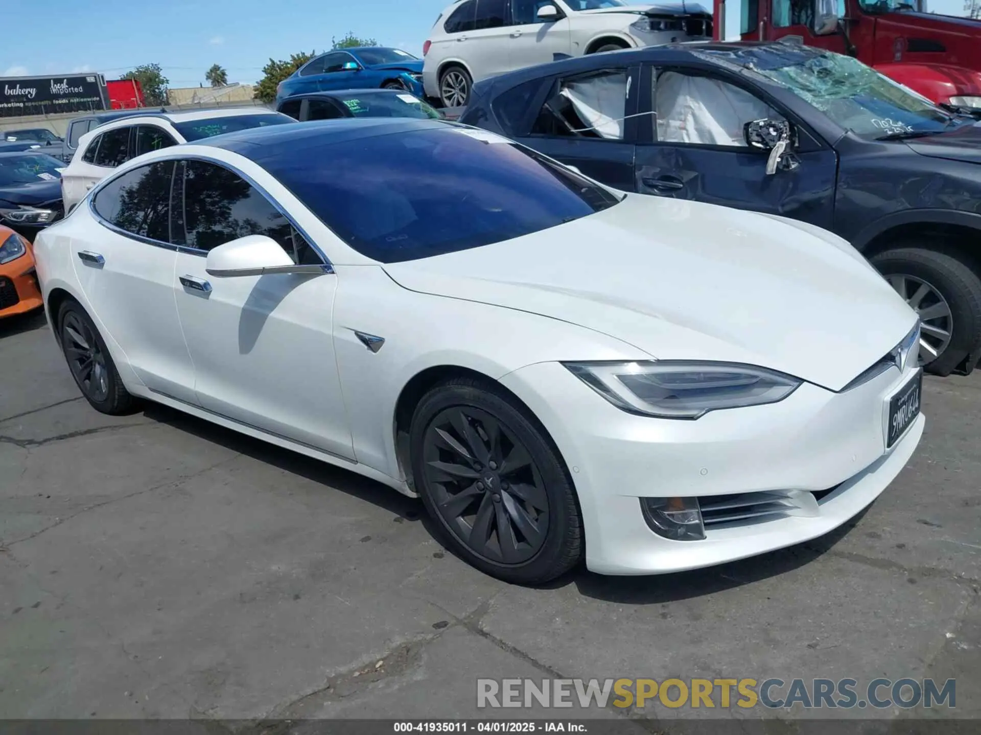 1 fotografías del automóvil dañado 5YJSA1E21KF299976 TESLA MODEL S 2019