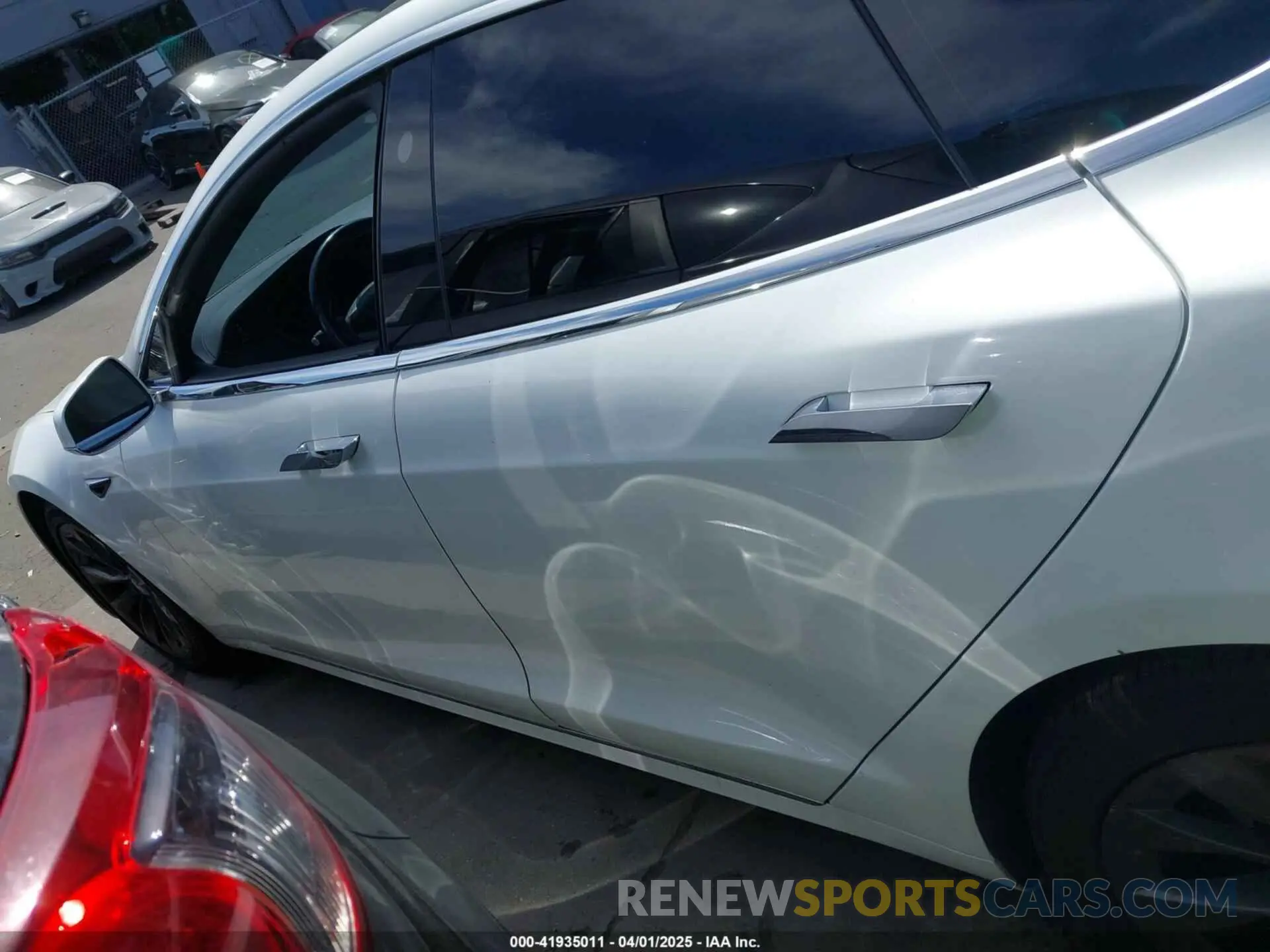14 fotografías del automóvil dañado 5YJSA1E21KF299976 TESLA MODEL S 2019