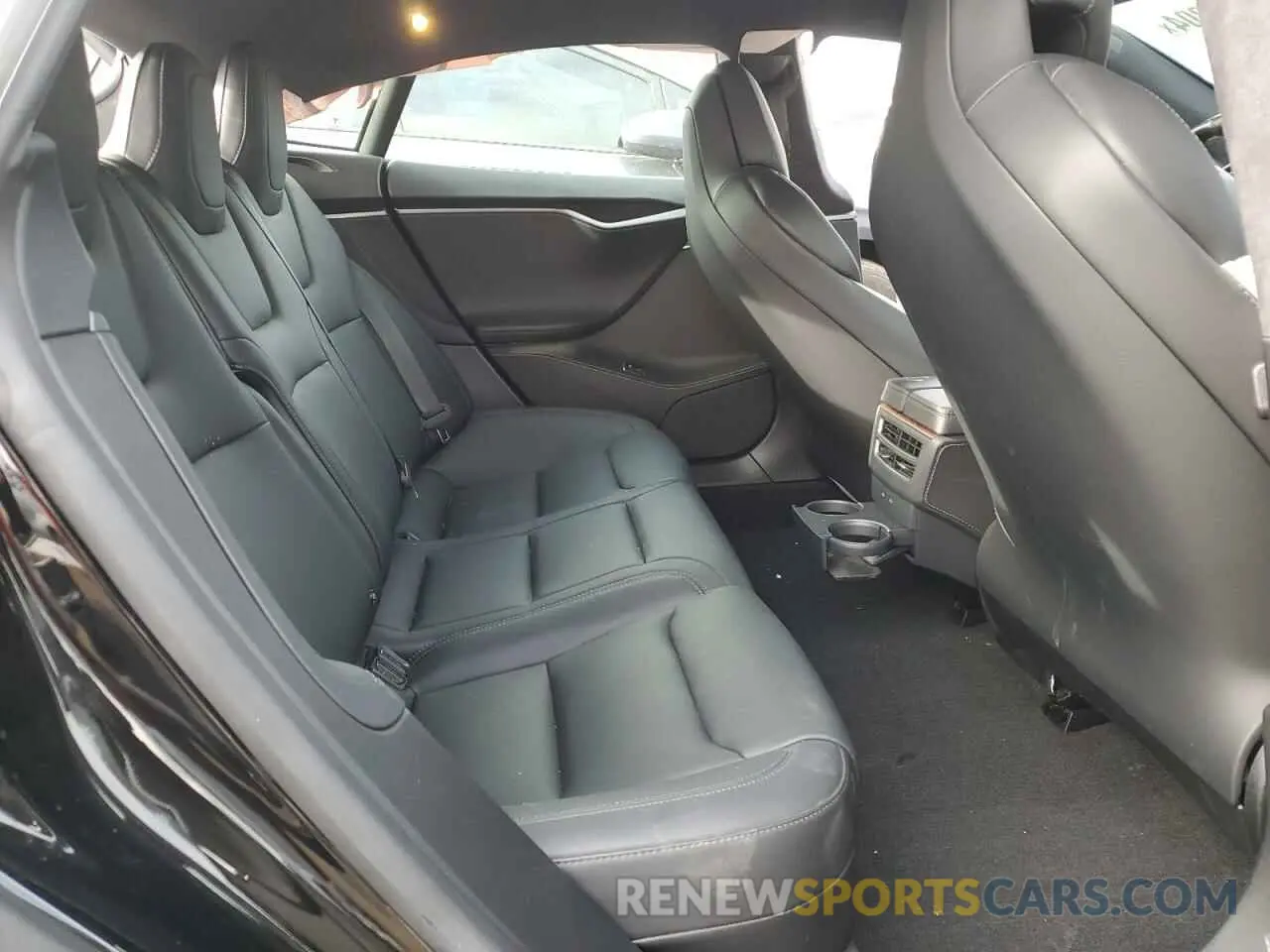 10 fotografías del automóvil dañado 5YJSA1E21KF307185 TESLA MODEL S 2019