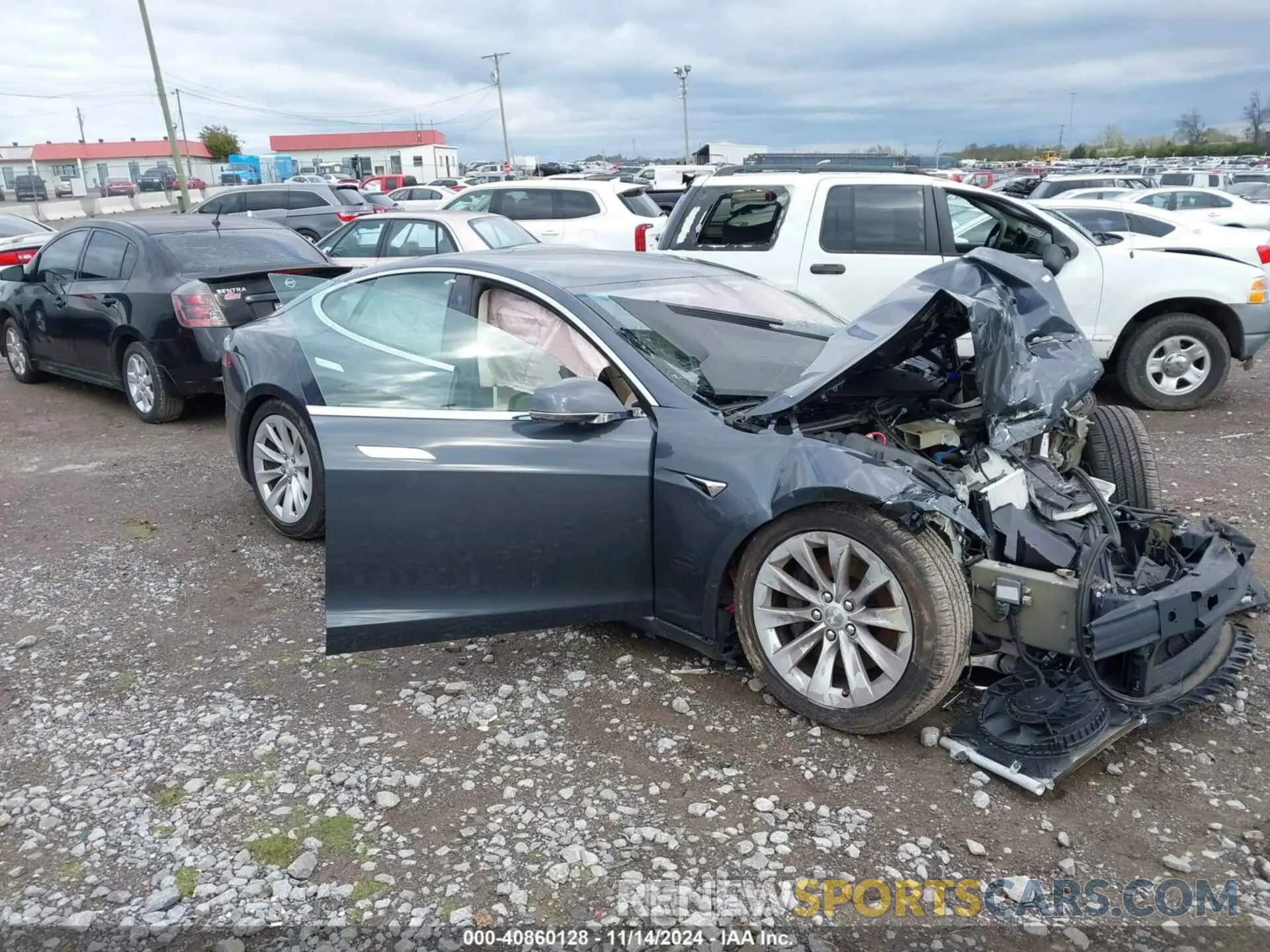 1 fotografías del automóvil dañado 5YJSA1E22KF302951 TESLA MODEL S 2019