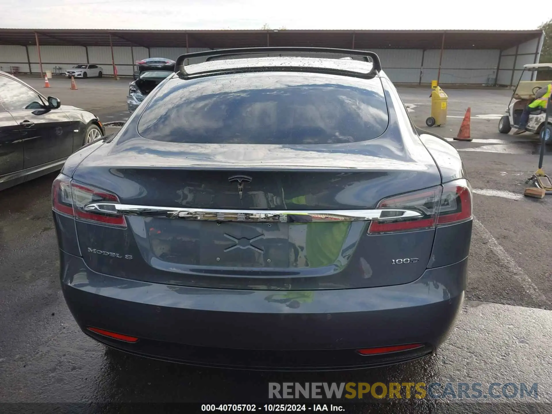 17 fotografías del automóvil dañado 5YJSA1E24KF305074 TESLA MODEL S 2019