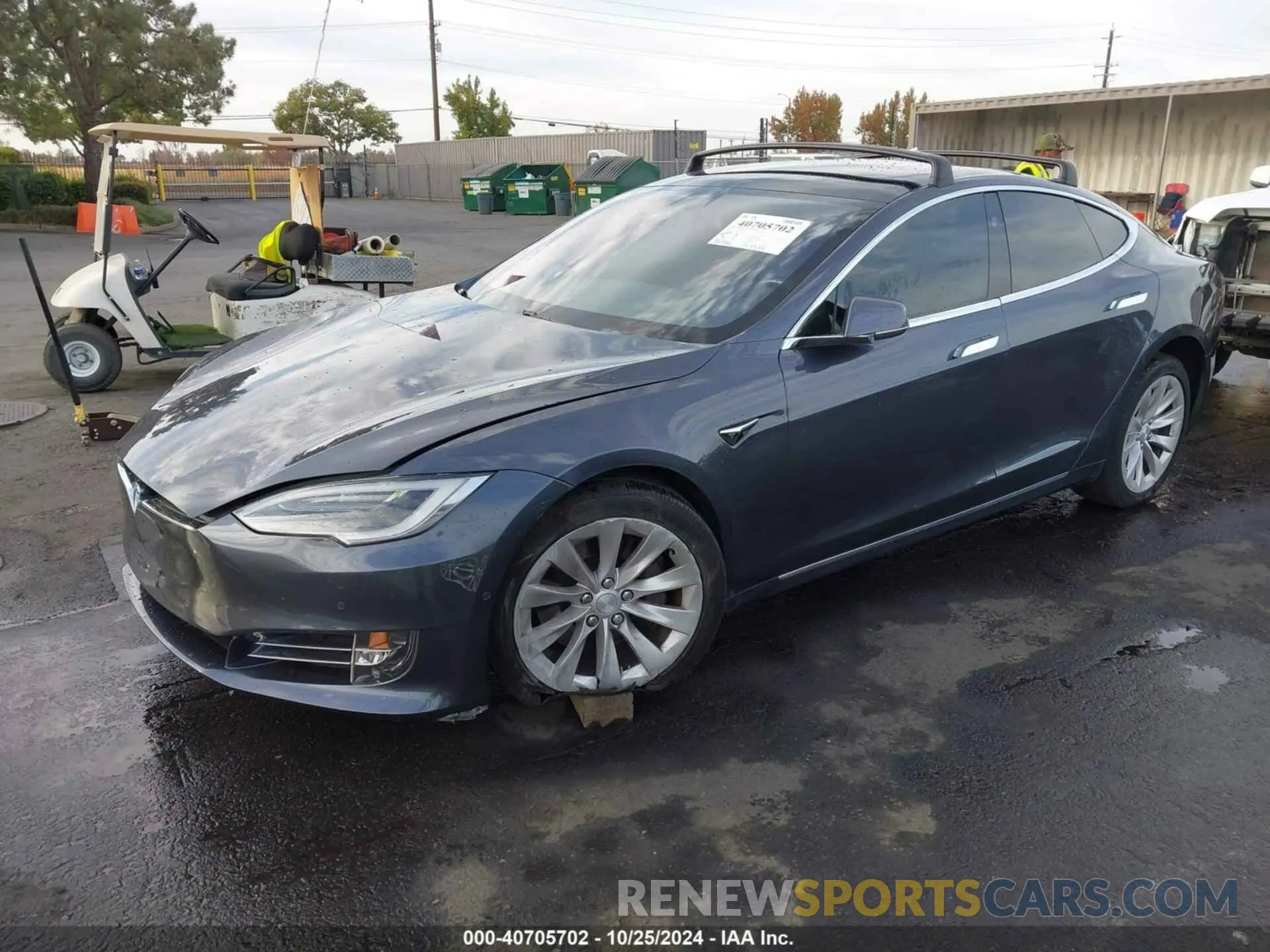 2 fotografías del automóvil dañado 5YJSA1E24KF305074 TESLA MODEL S 2019