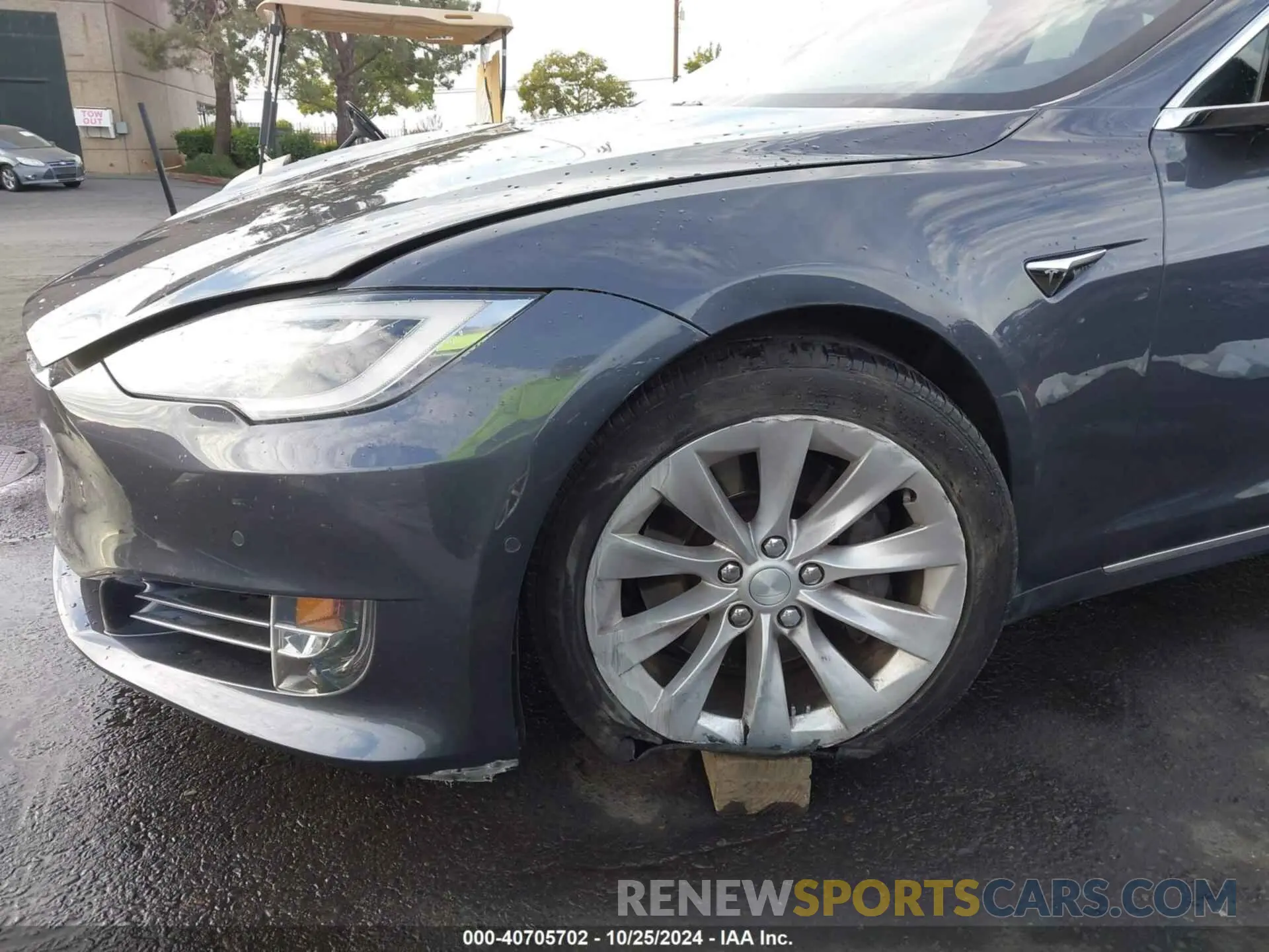 6 fotografías del automóvil dañado 5YJSA1E24KF305074 TESLA MODEL S 2019
