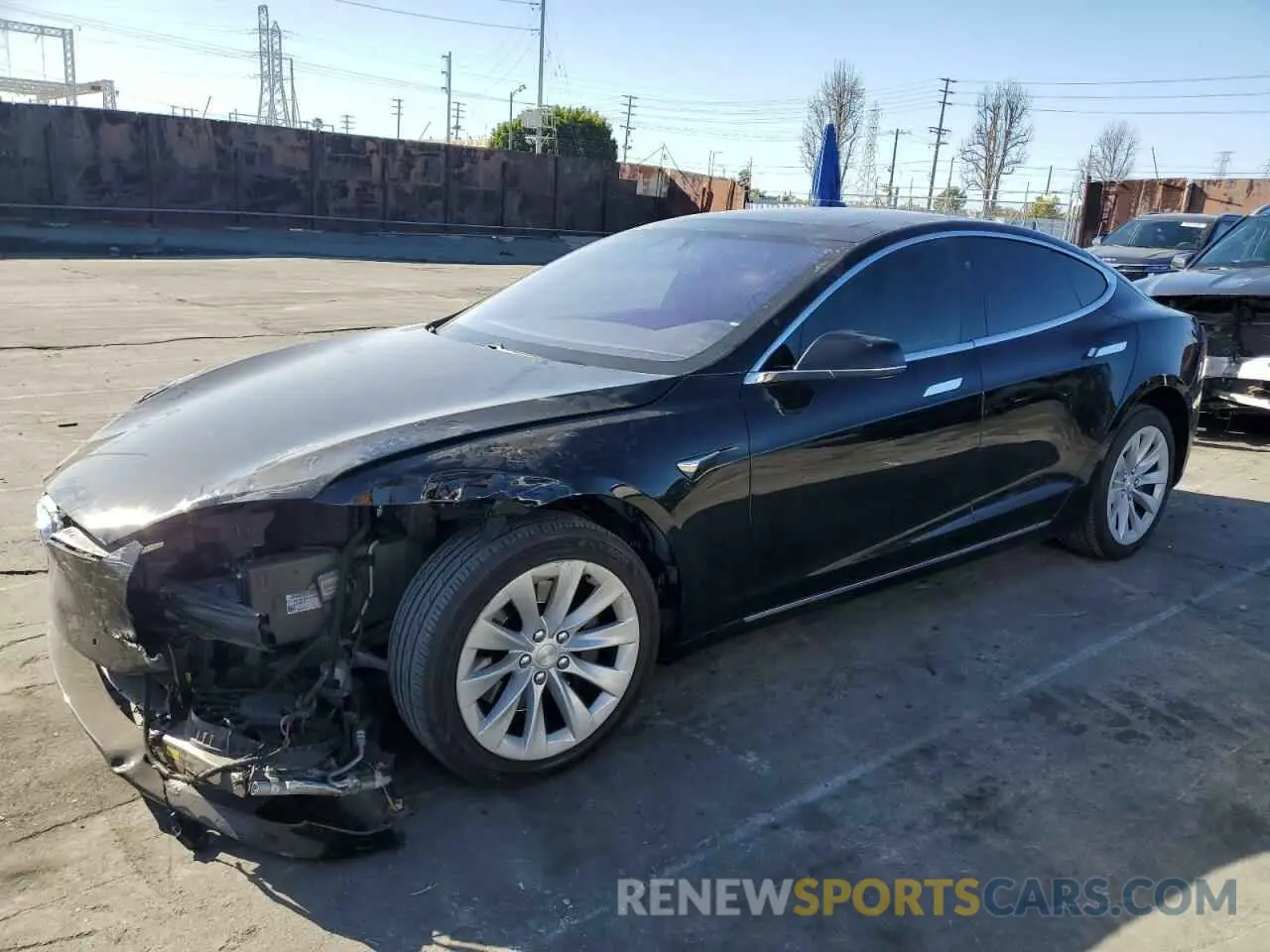1 fotografías del automóvil dañado 5YJSA1E25KF299740 TESLA MODEL S 2019