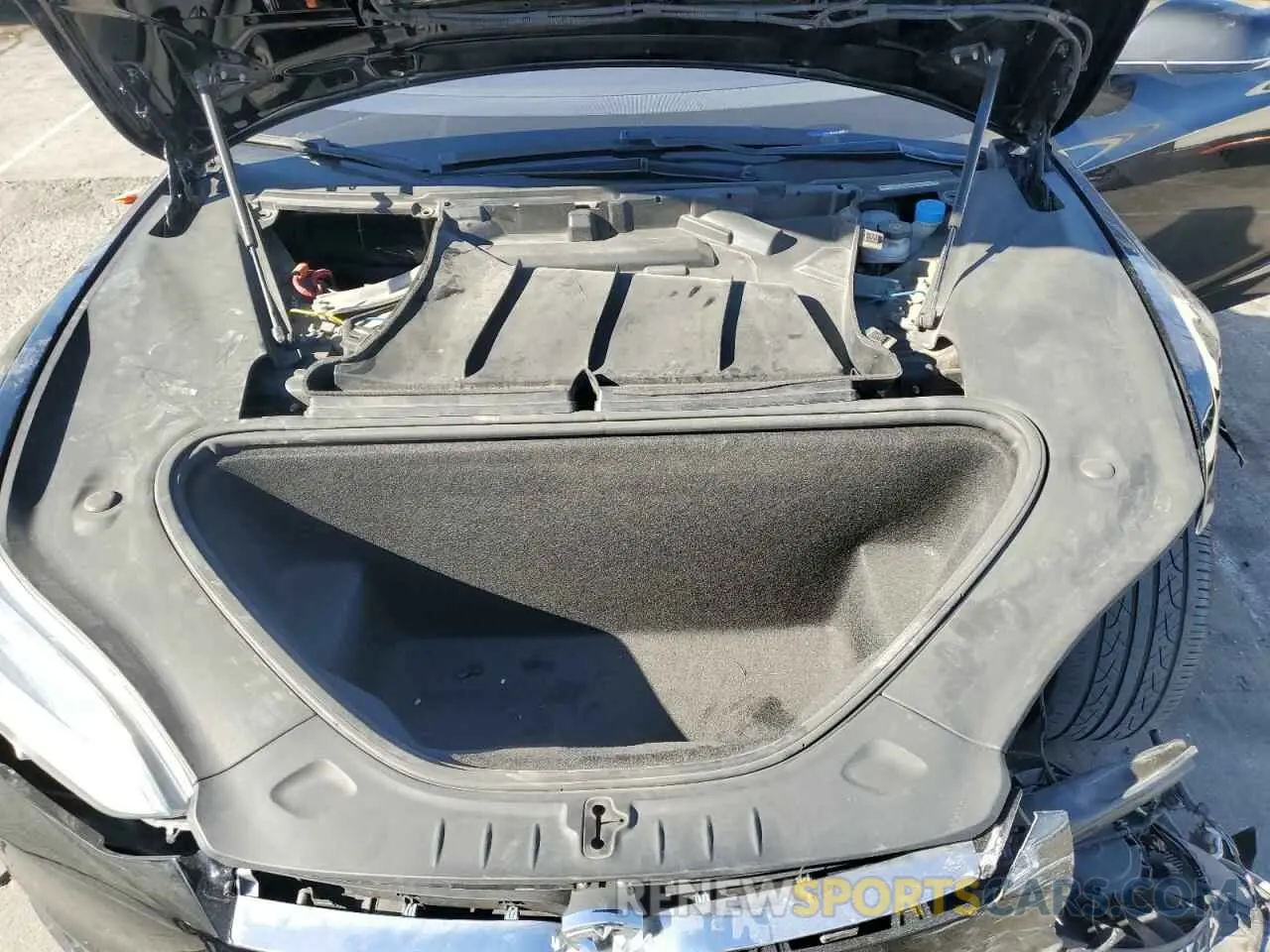11 fotografías del automóvil dañado 5YJSA1E25KF299740 TESLA MODEL S 2019