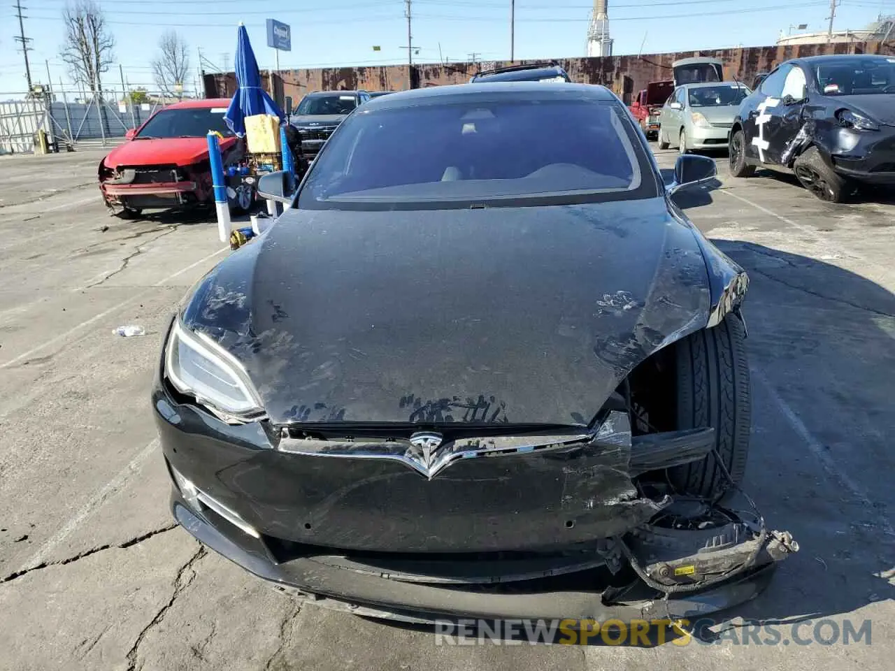 5 fotografías del automóvil dañado 5YJSA1E25KF299740 TESLA MODEL S 2019