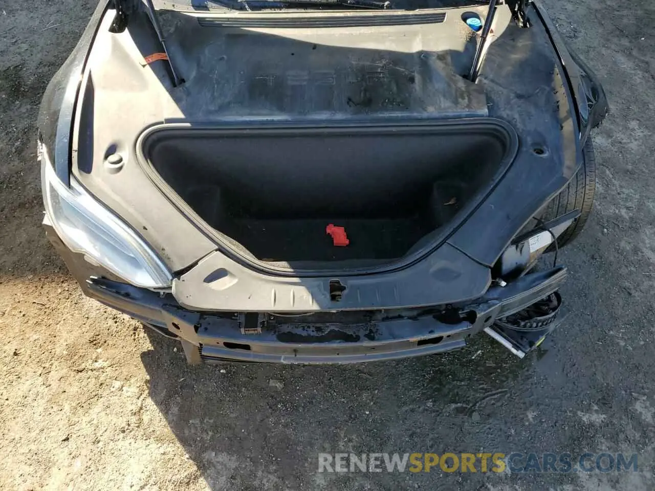 11 fotografías del automóvil dañado 5YJSA1E28KF299828 TESLA MODEL S 2019