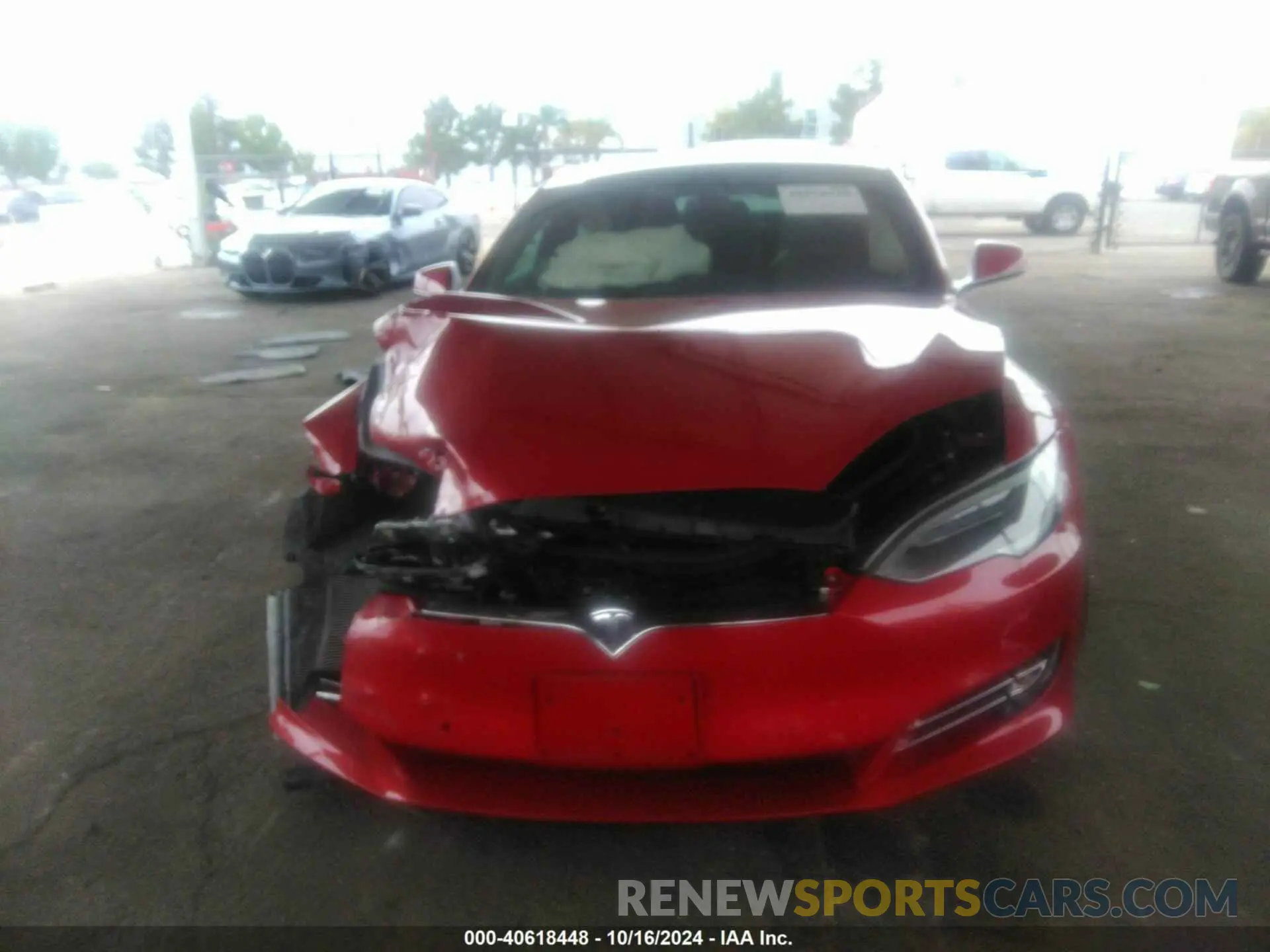 13 fotografías del automóvil dañado 5YJSA1E28KF335260 TESLA MODEL S 2019