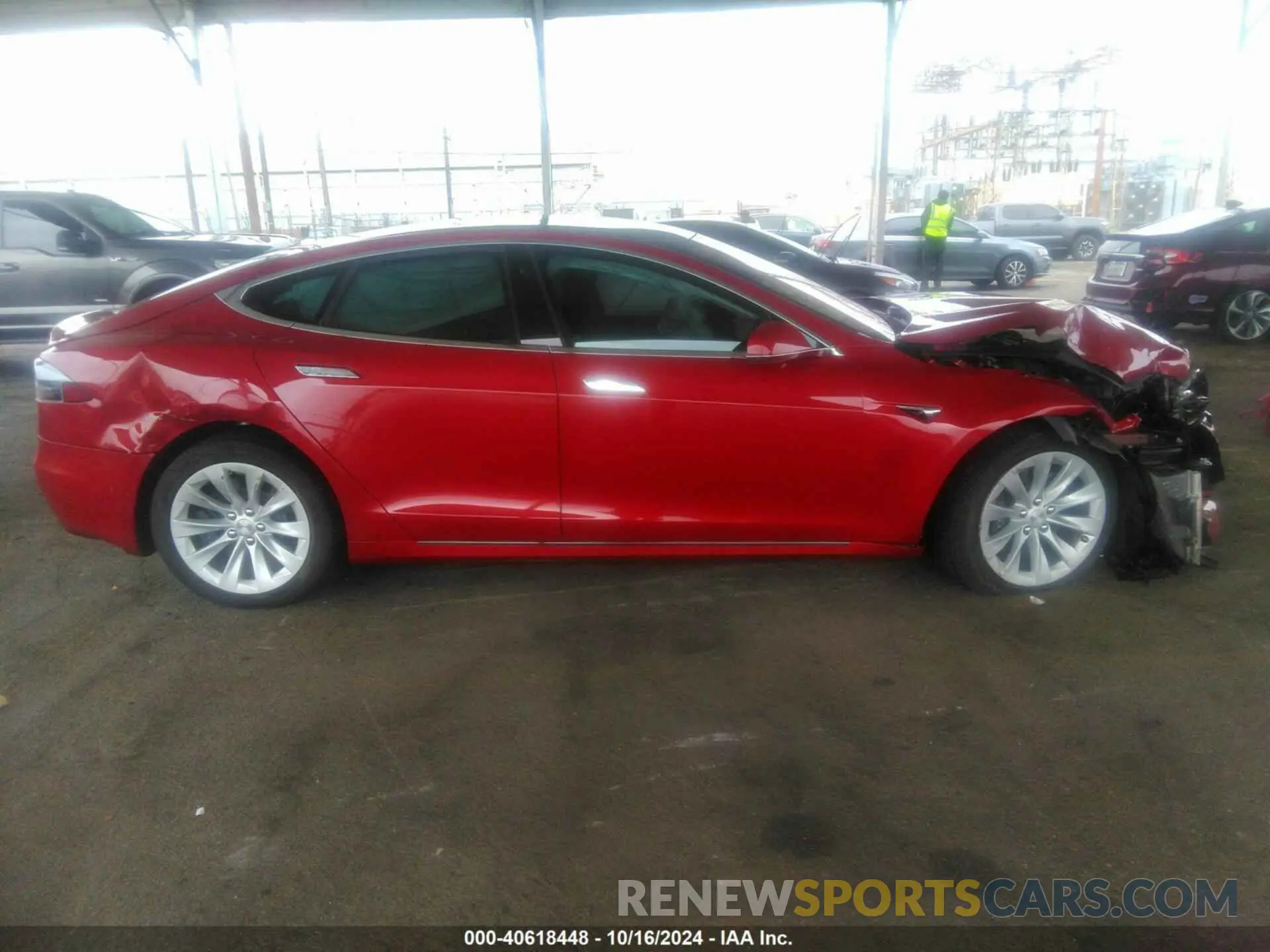 14 fotografías del automóvil dañado 5YJSA1E28KF335260 TESLA MODEL S 2019