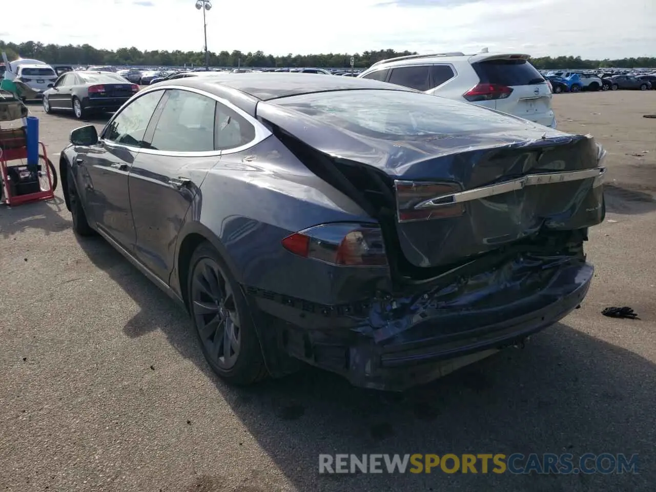3 fotografías del automóvil dañado 5YJSA1E28KF339292 TESLA MODEL S 2019