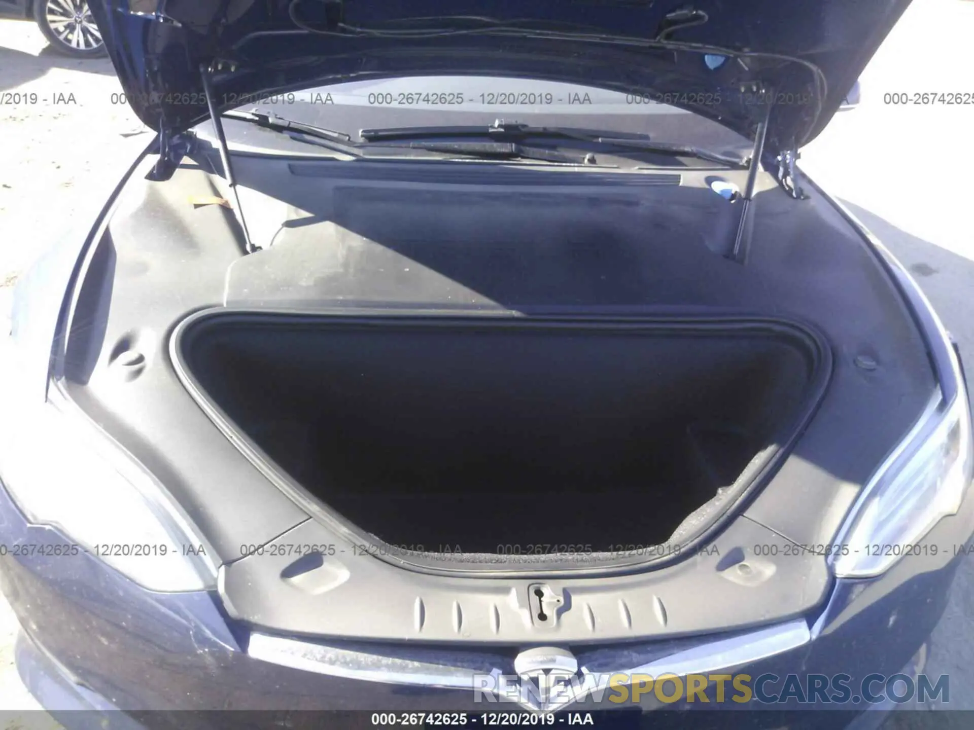 10 fotografías del automóvil dañado 5YJSA1E29KF305135 TESLA MODEL S 2019