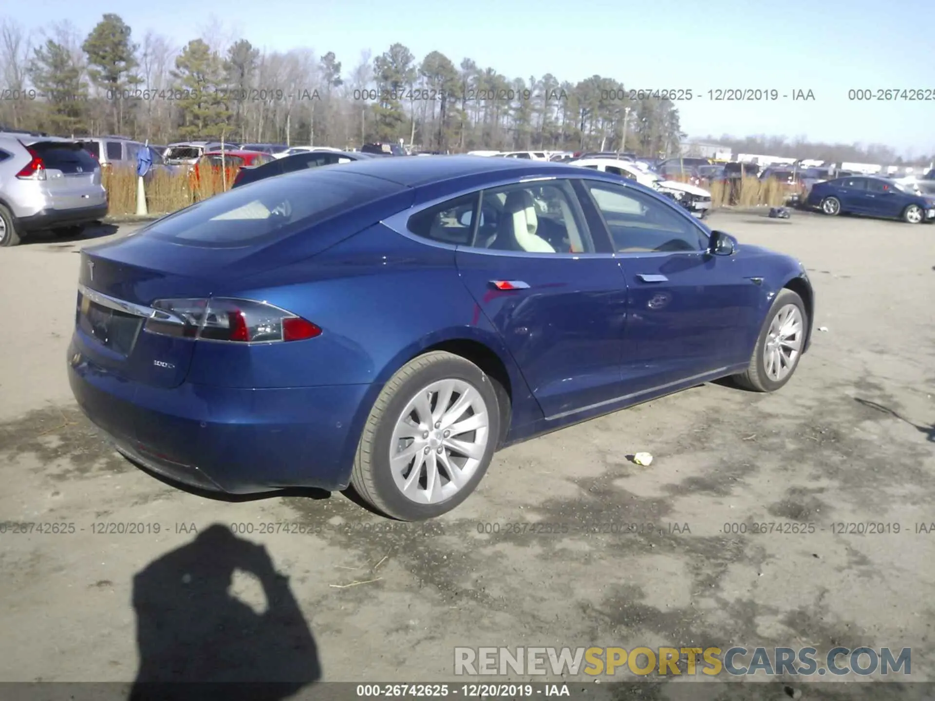 4 fotografías del automóvil dañado 5YJSA1E29KF305135 TESLA MODEL S 2019