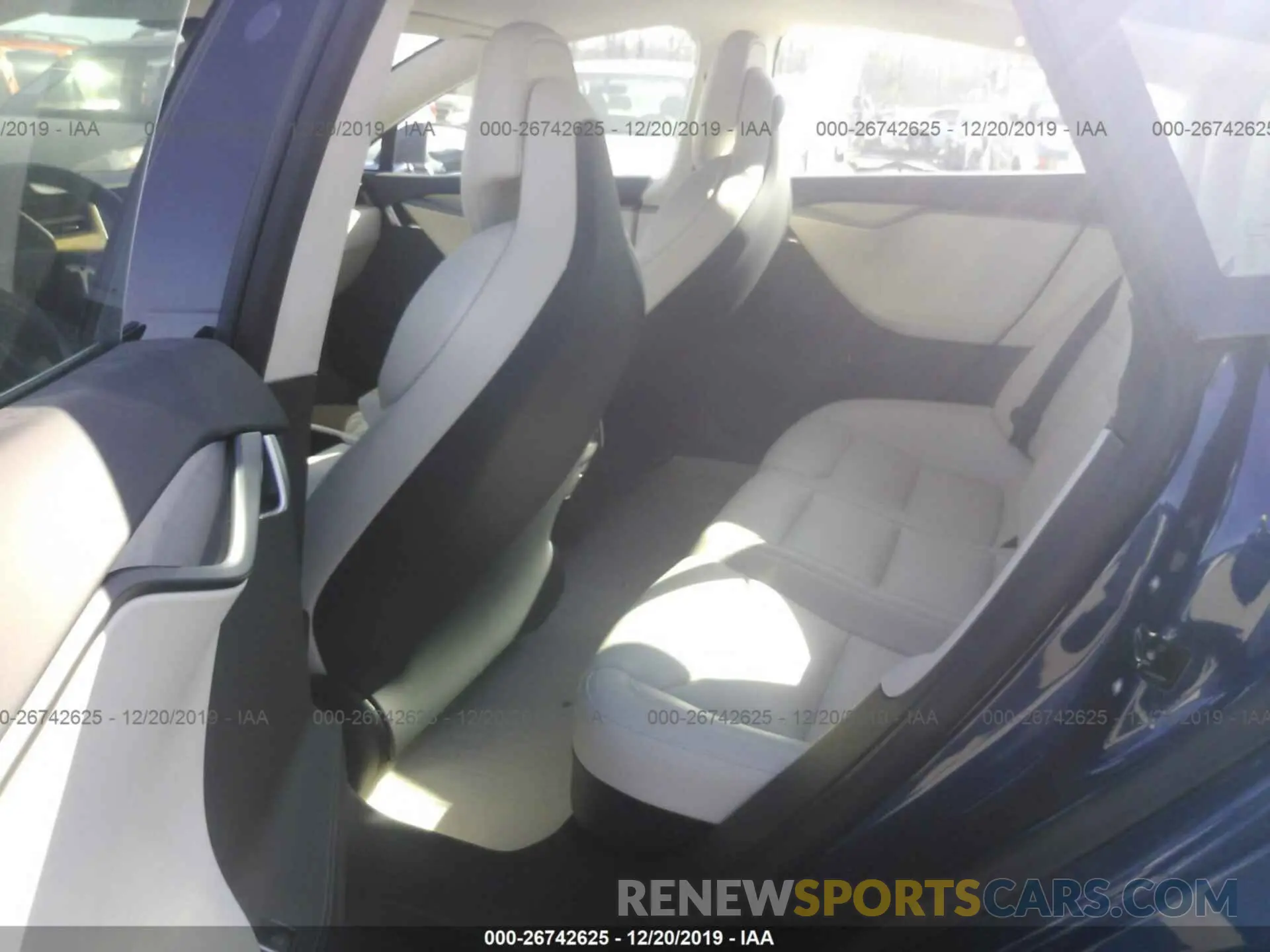 8 fotografías del automóvil dañado 5YJSA1E29KF305135 TESLA MODEL S 2019