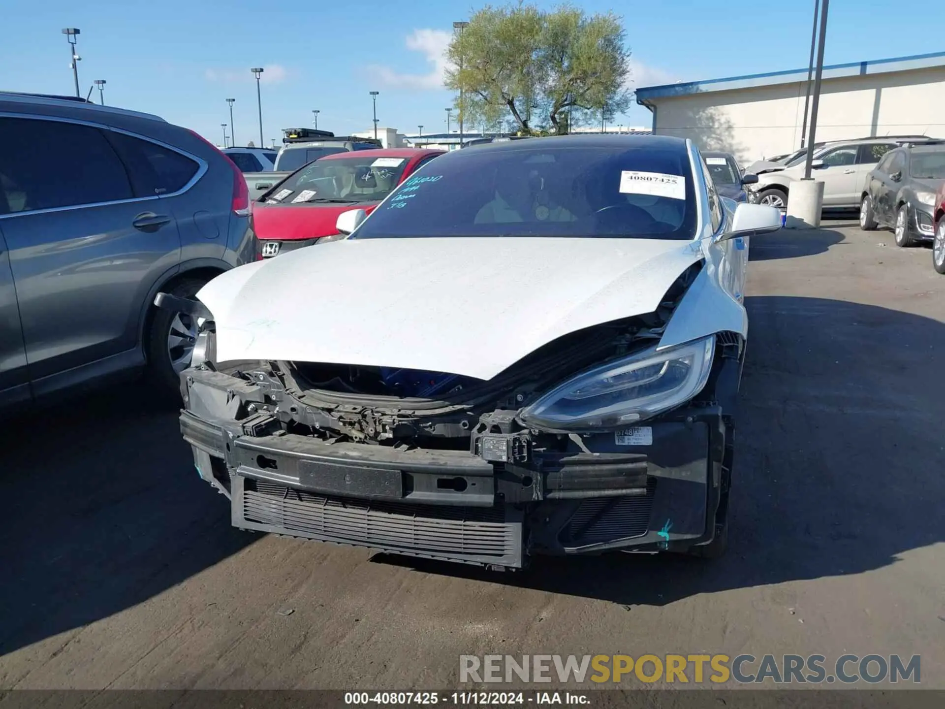 13 fotografías del automóvil dañado 5YJSA1E29KF309492 TESLA MODEL S 2019
