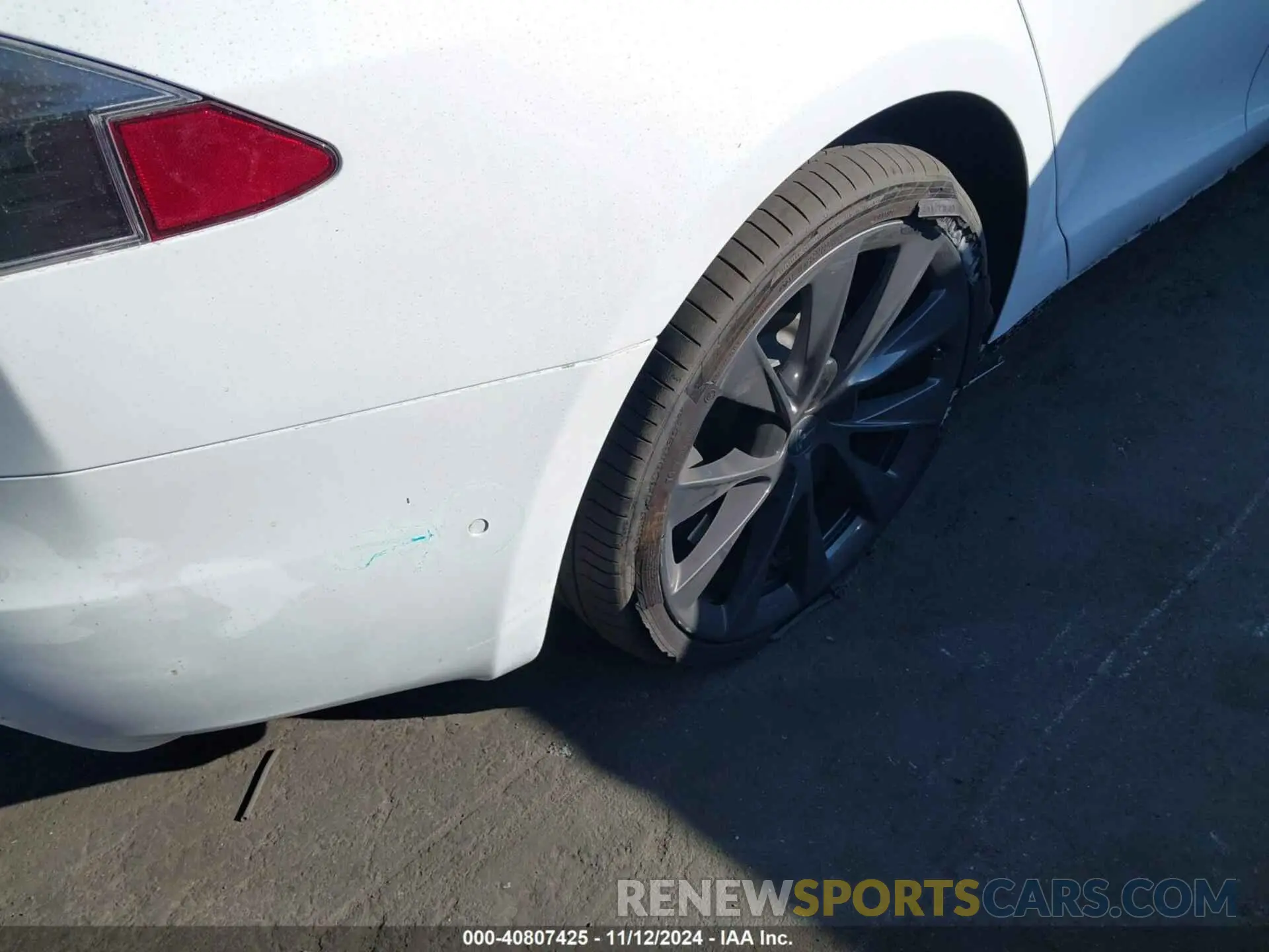 20 fotografías del automóvil dañado 5YJSA1E29KF309492 TESLA MODEL S 2019