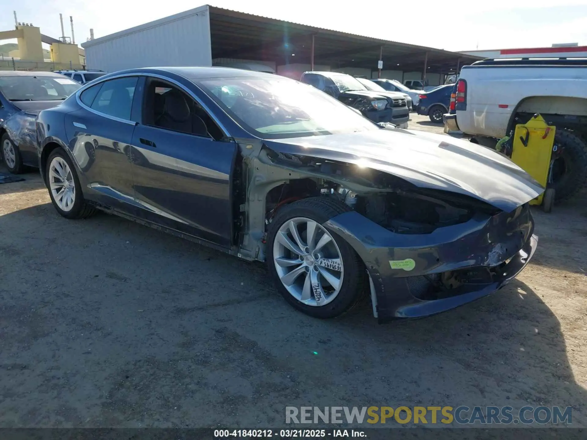 1 fotografías del automóvil dañado 5YJSA1E29KF348051 TESLA MODEL S 2019