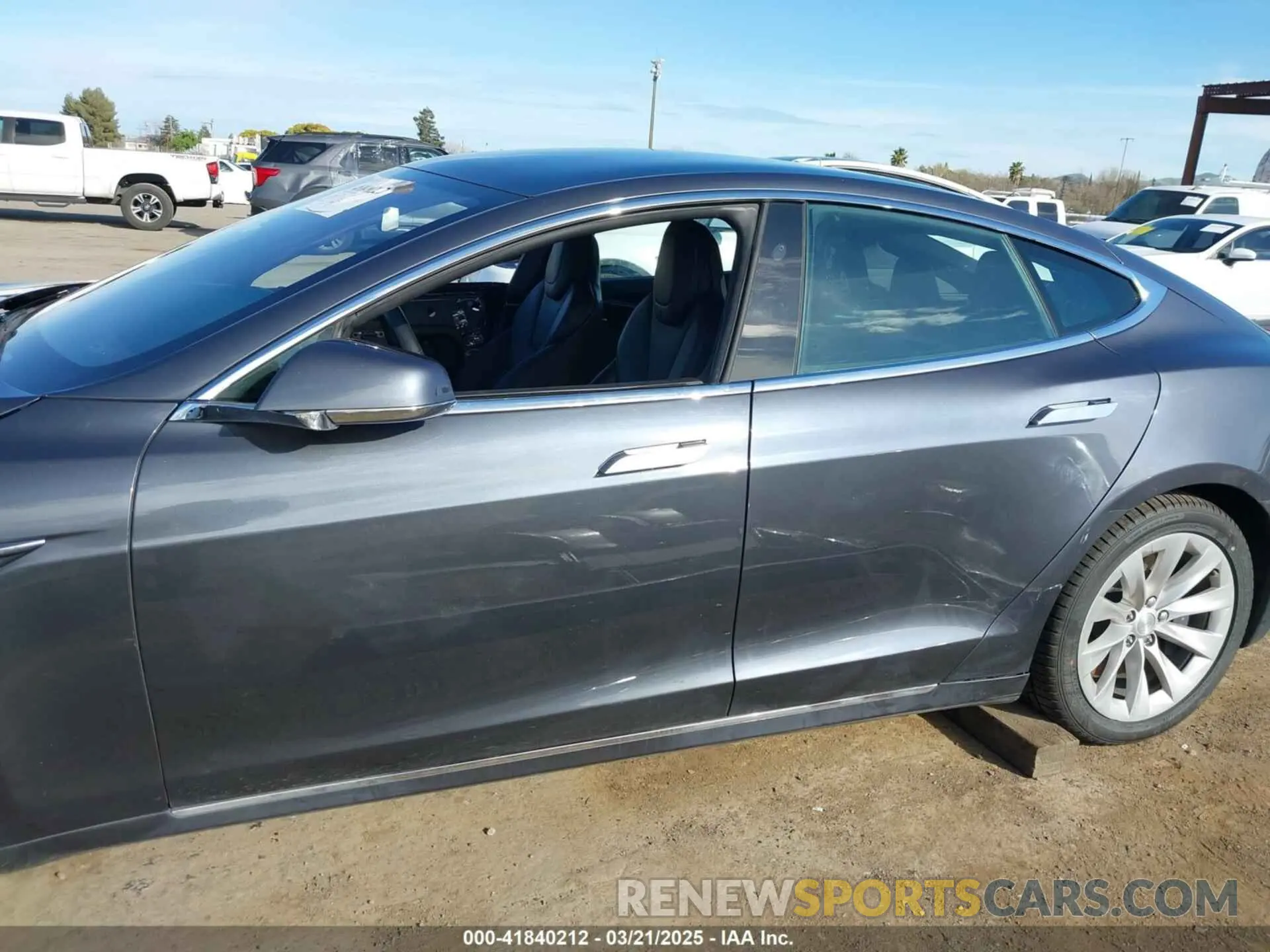 15 fotografías del automóvil dañado 5YJSA1E29KF348051 TESLA MODEL S 2019