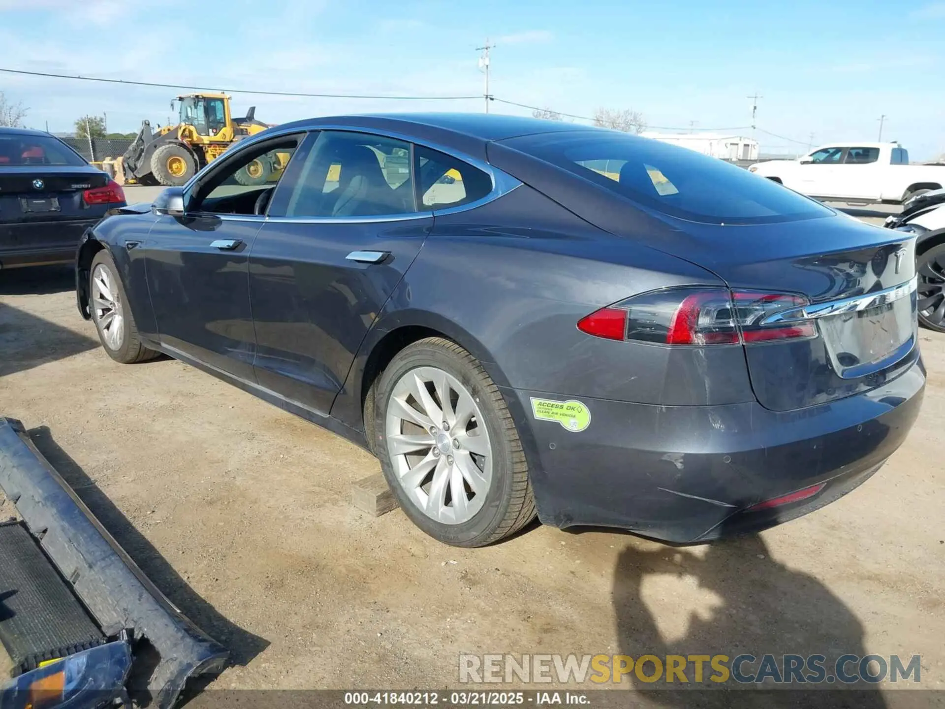 3 fotografías del automóvil dañado 5YJSA1E29KF348051 TESLA MODEL S 2019