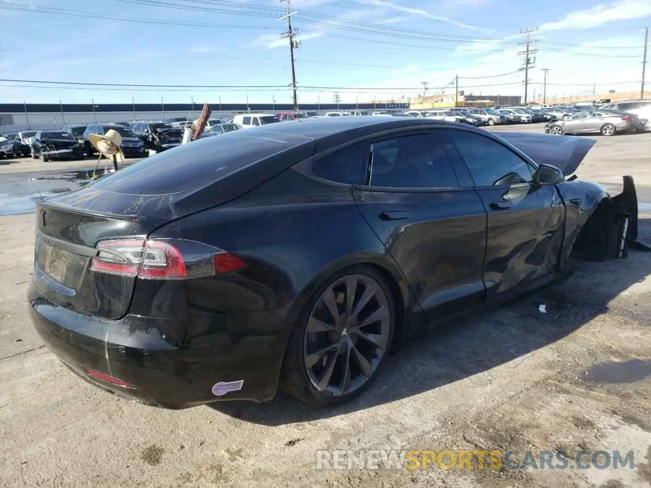 4 fotografías del automóvil dañado 5YJSA1E2XKF335082 TESLA MODEL S 2019