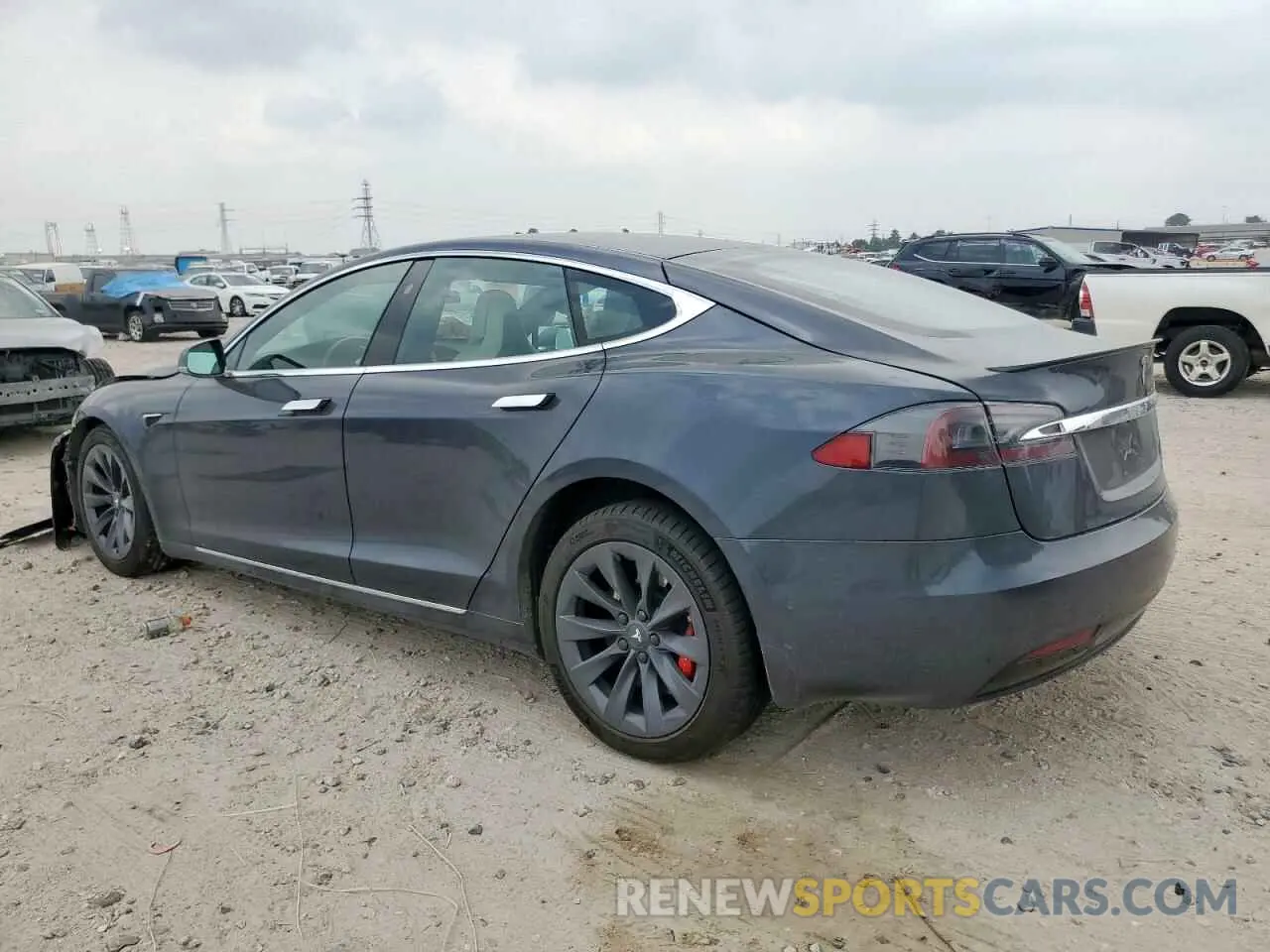 2 fotografías del automóvil dañado 5YJSA1E44KF349058 TESLA MODEL S 2019