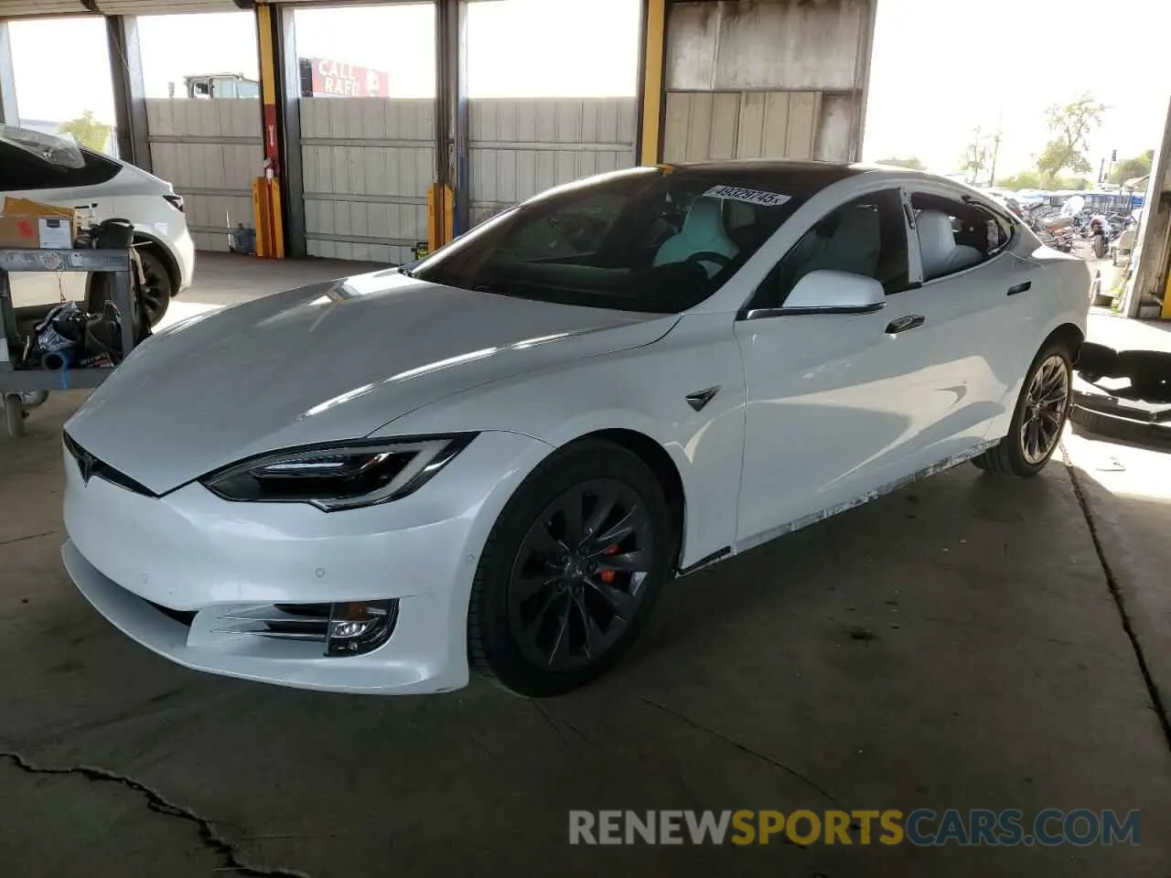 1 fotografías del automóvil dañado 5YJSA1E45KF330633 TESLA MODEL S 2019