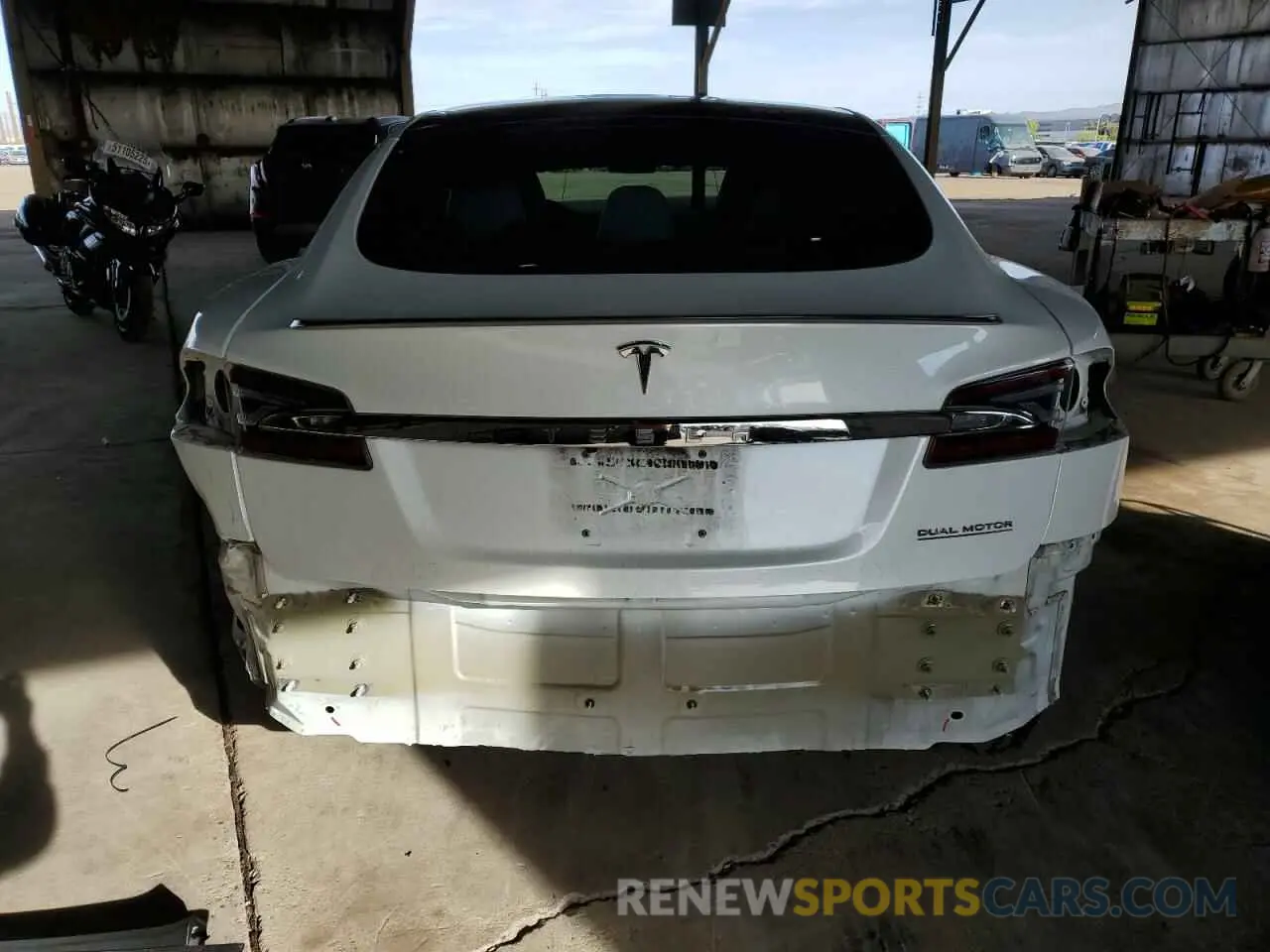 6 fotografías del automóvil dañado 5YJSA1E45KF330633 TESLA MODEL S 2019