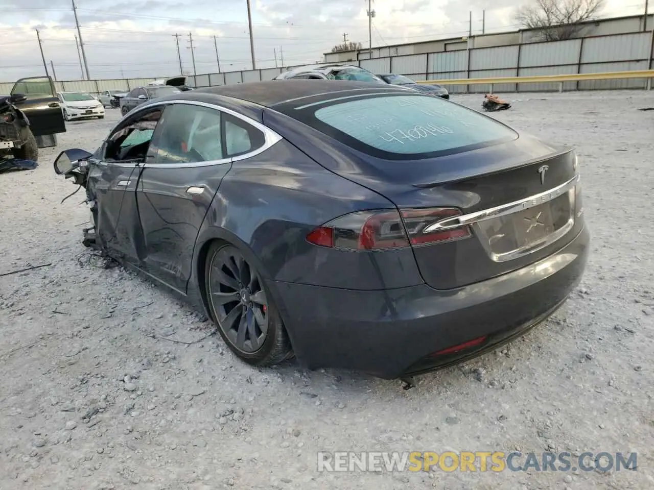 3 fotografías del automóvil dañado 5YJSA1E46KF348378 TESLA MODEL S 2019