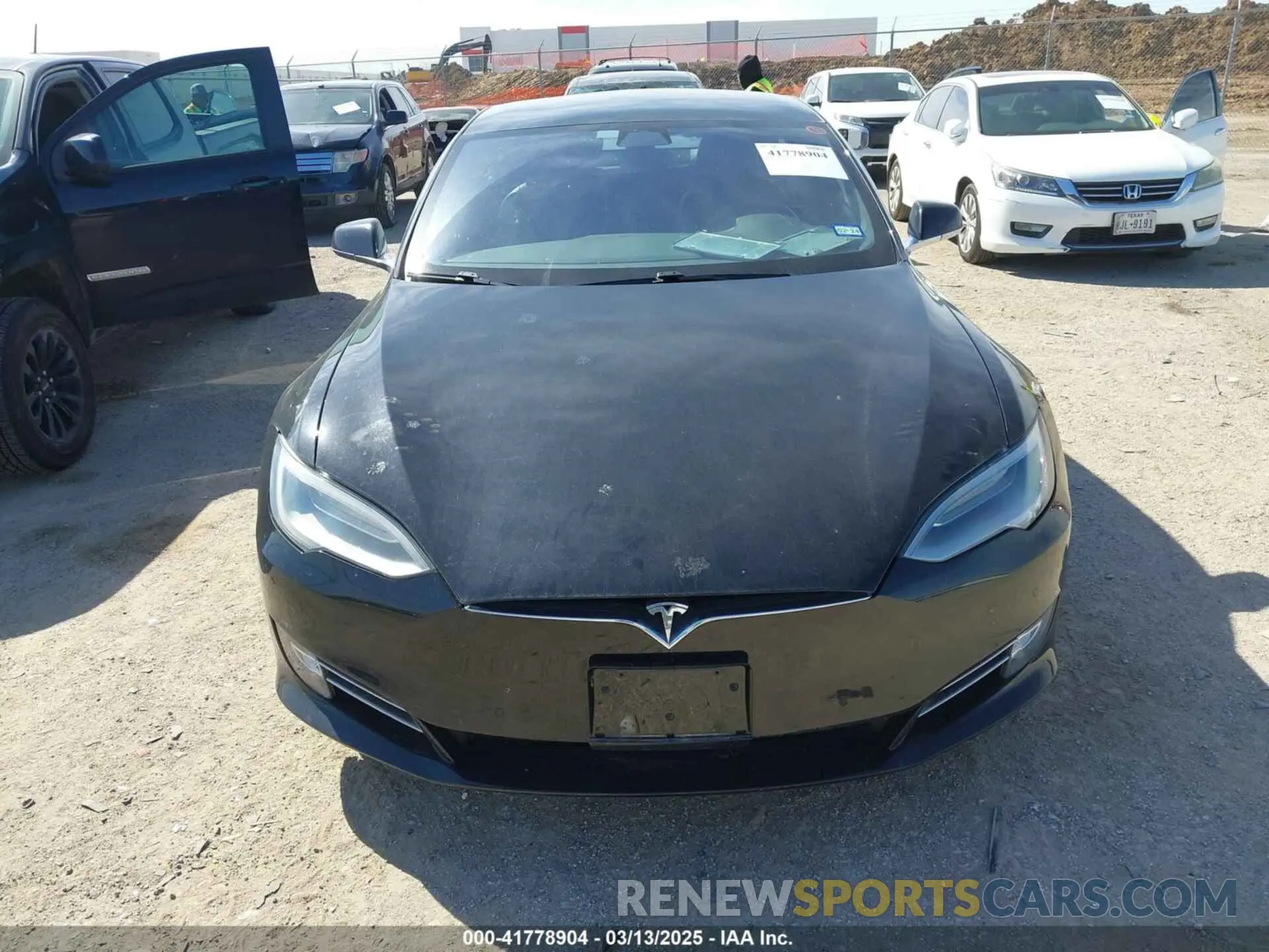 12 fotografías del automóvil dañado 5YJSA1E49KF338914 TESLA MODEL S 2019