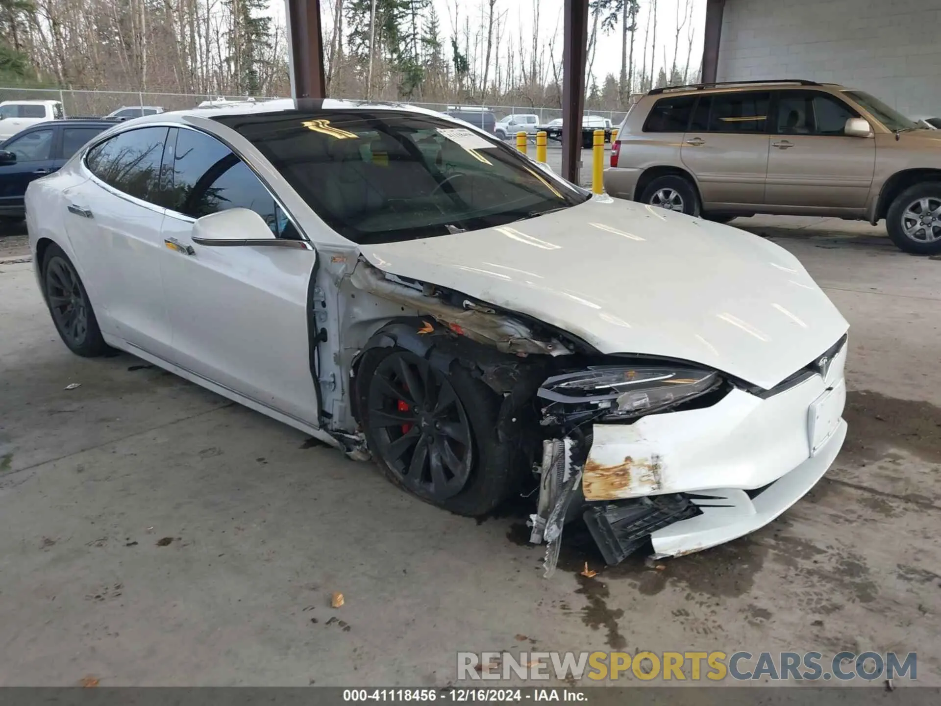 1 fotografías del automóvil dañado 5YJSA1E4XKF348688 TESLA MODEL S 2019