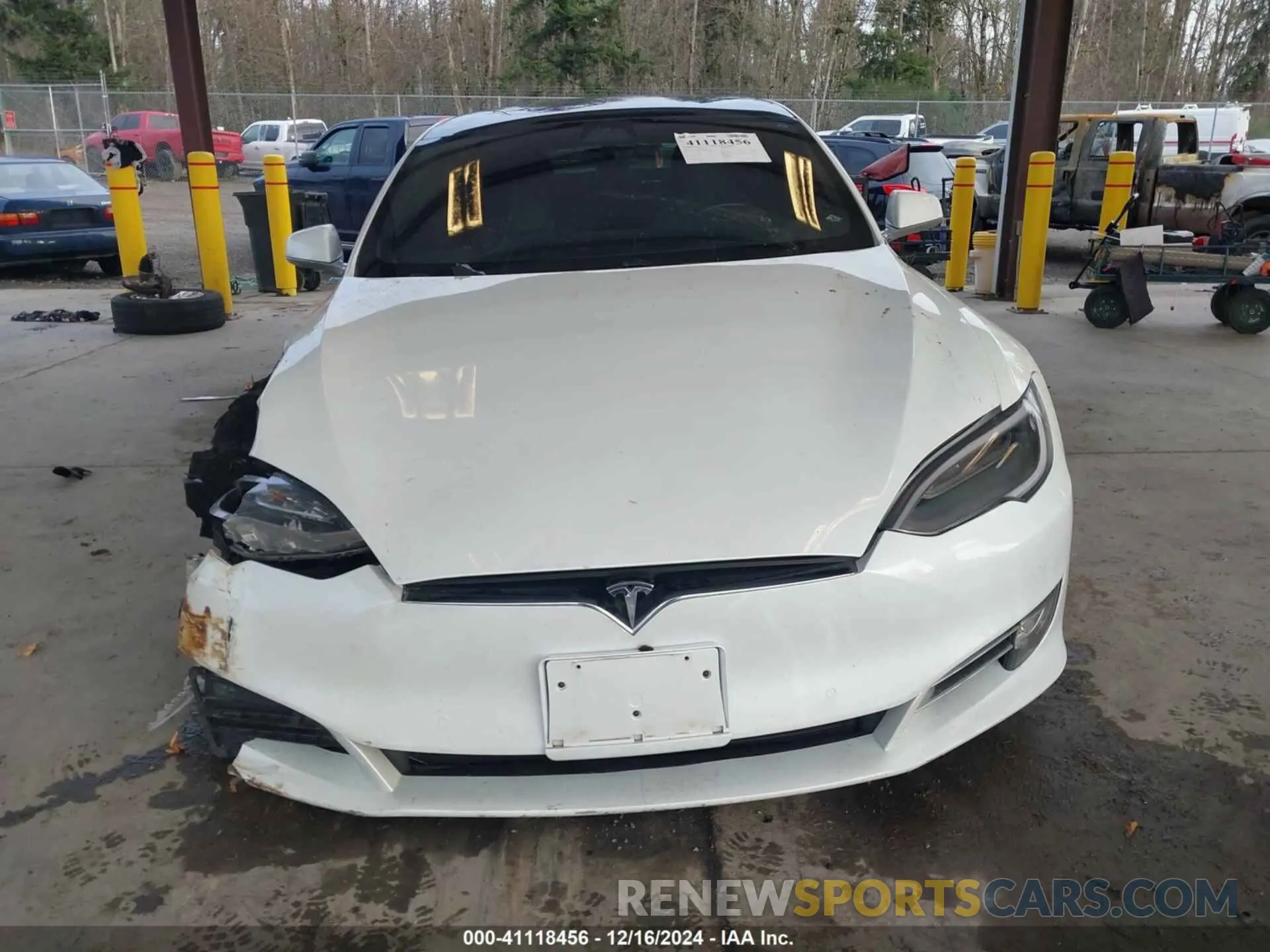 12 fotografías del automóvil dañado 5YJSA1E4XKF348688 TESLA MODEL S 2019