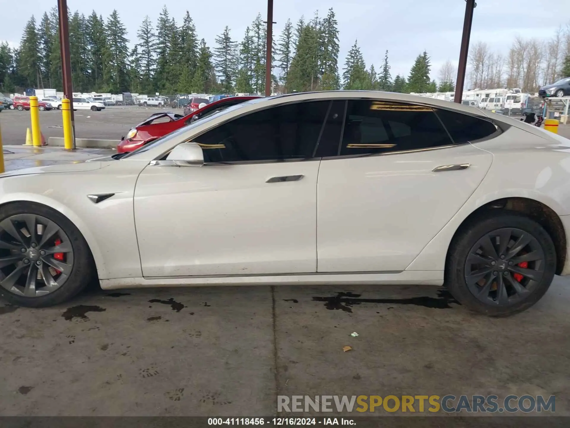 14 fotografías del automóvil dañado 5YJSA1E4XKF348688 TESLA MODEL S 2019