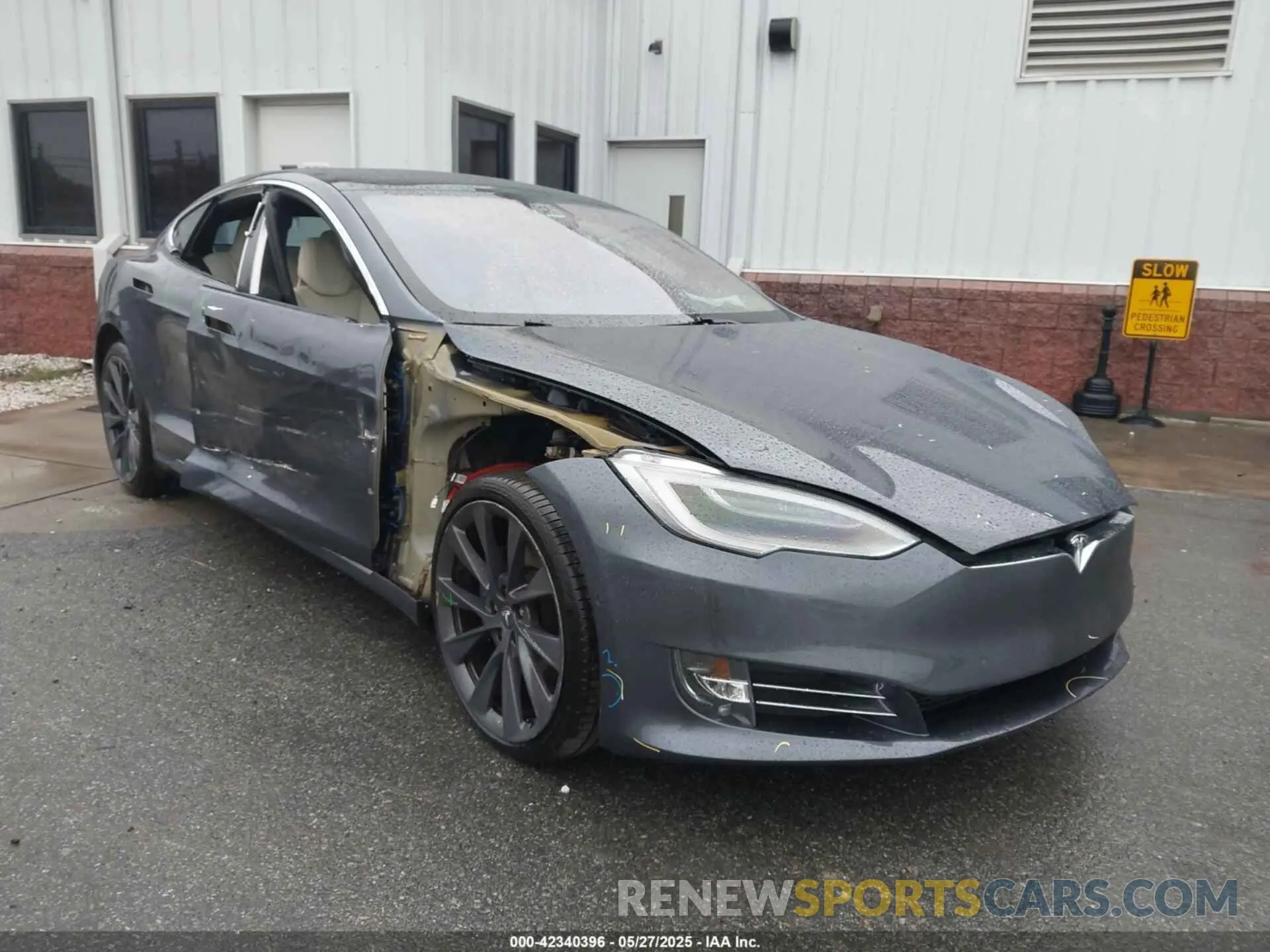 1 fotografías del automóvil dañado 5YJSA1E20LF356055 TESLA MODEL S 2020