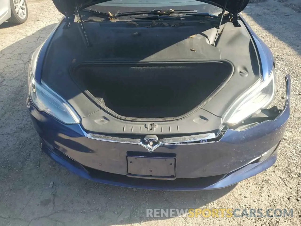 11 fotografías del automóvil dañado 5YJSA1E20LF361496 TESLA MODEL S 2020