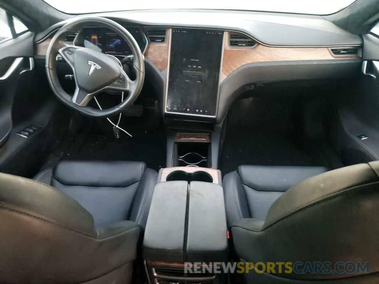 8 fotografías del automóvil dañado 5YJSA1E20LF361496 TESLA MODEL S 2020