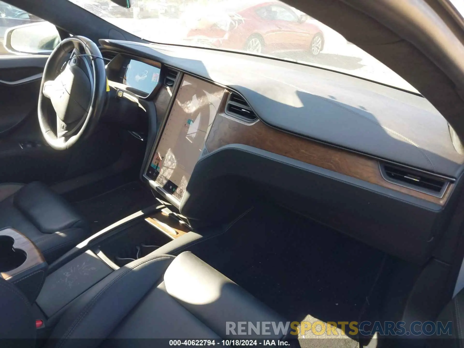 5 fotografías del automóvil dañado 5YJSA1E21LF411791 TESLA MODEL S 2020