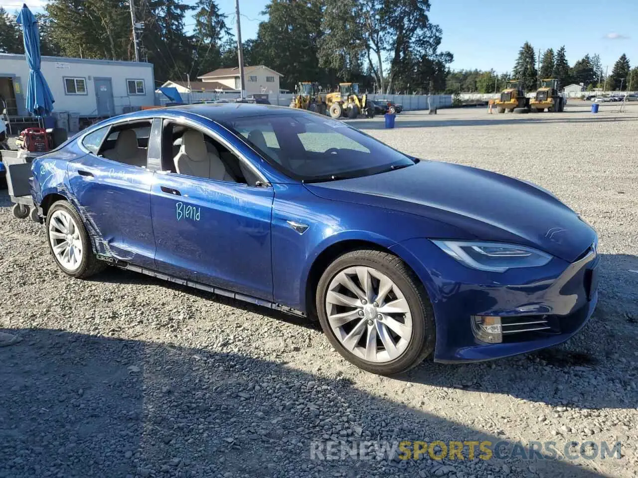 4 fotografías del automóvil dañado 5YJSA1E23LF362965 TESLA MODEL S 2020