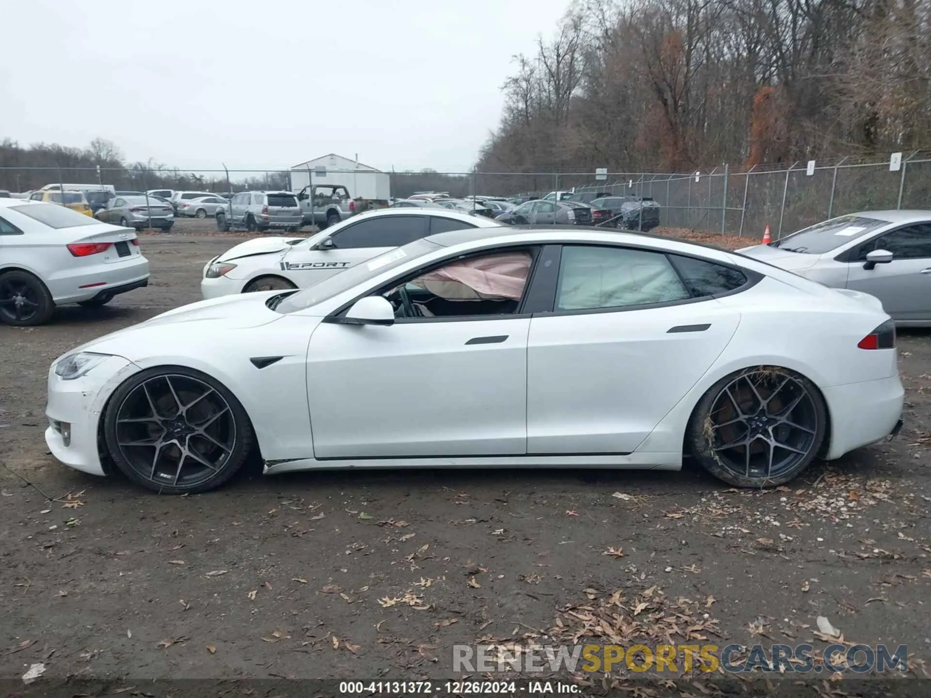14 fotografías del automóvil dañado 5YJSA1E23LF389065 TESLA MODEL S 2020