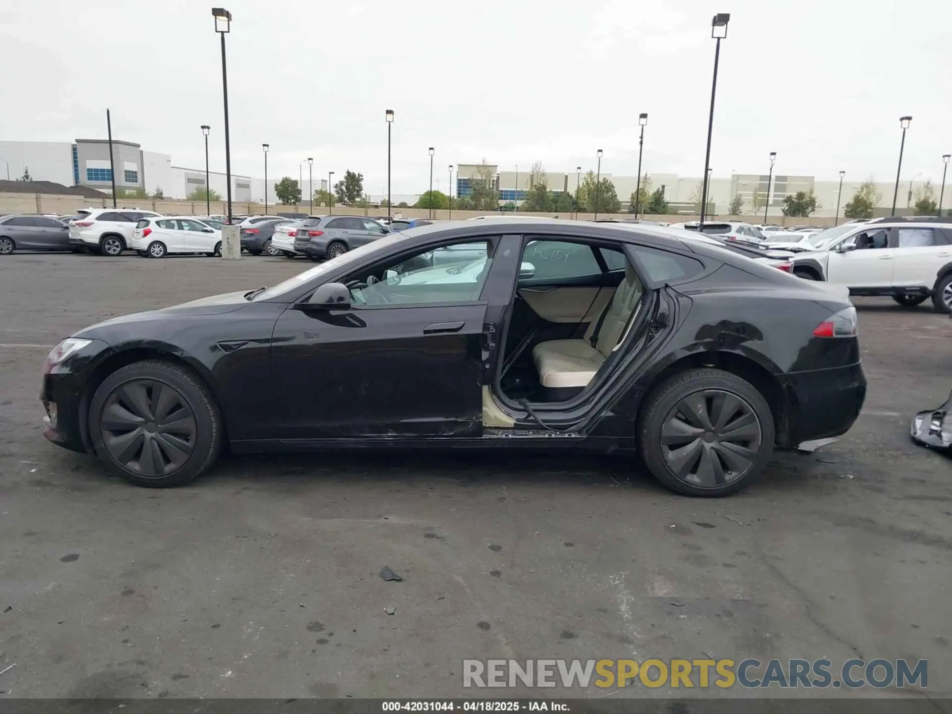 15 fotografías del automóvil dañado 5YJSA1E23LF390913 TESLA MODEL S 2020