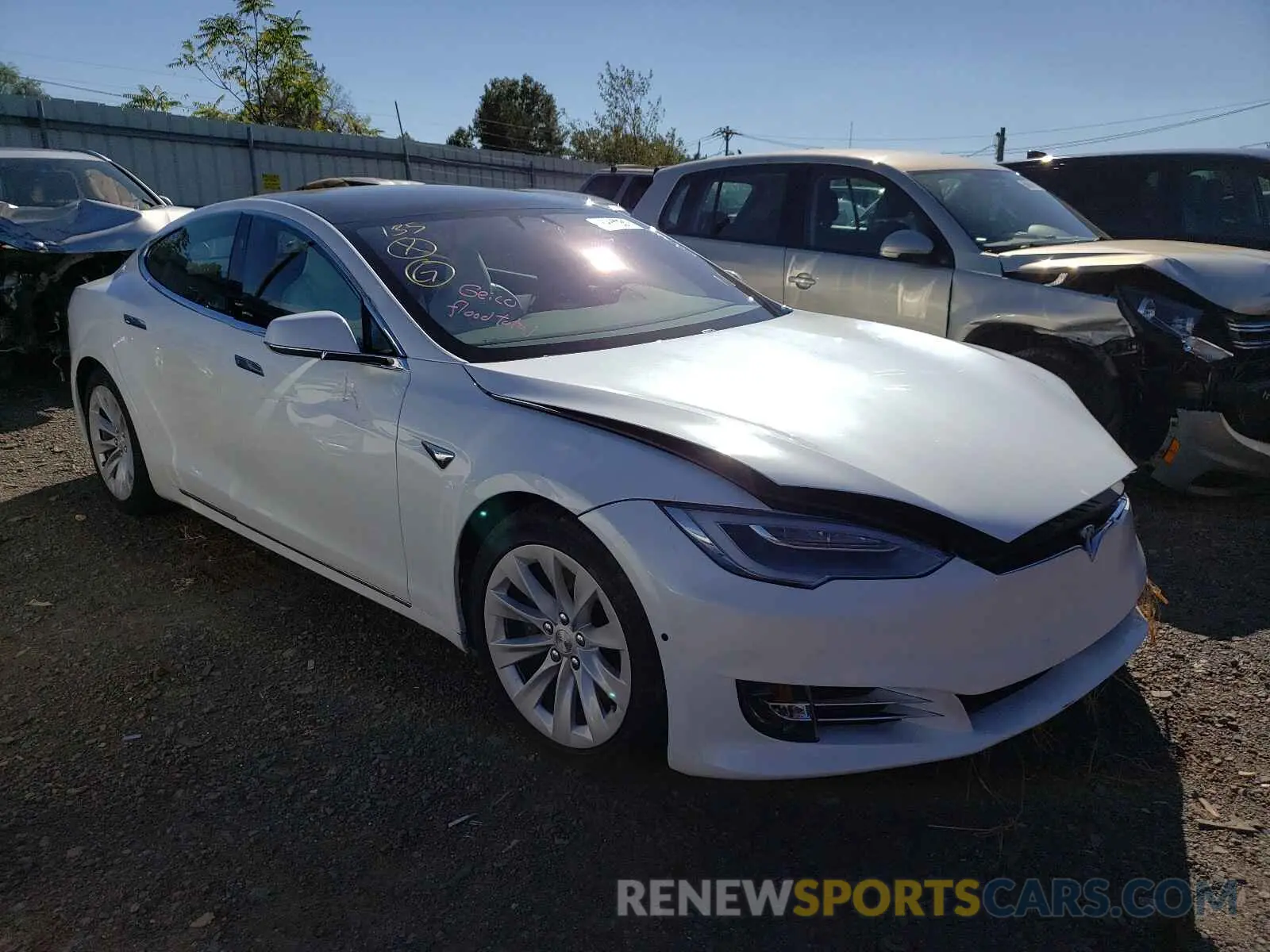 1 fotografías del automóvil dañado 5YJSA1E24LF356737 TESLA MODEL S 2020
