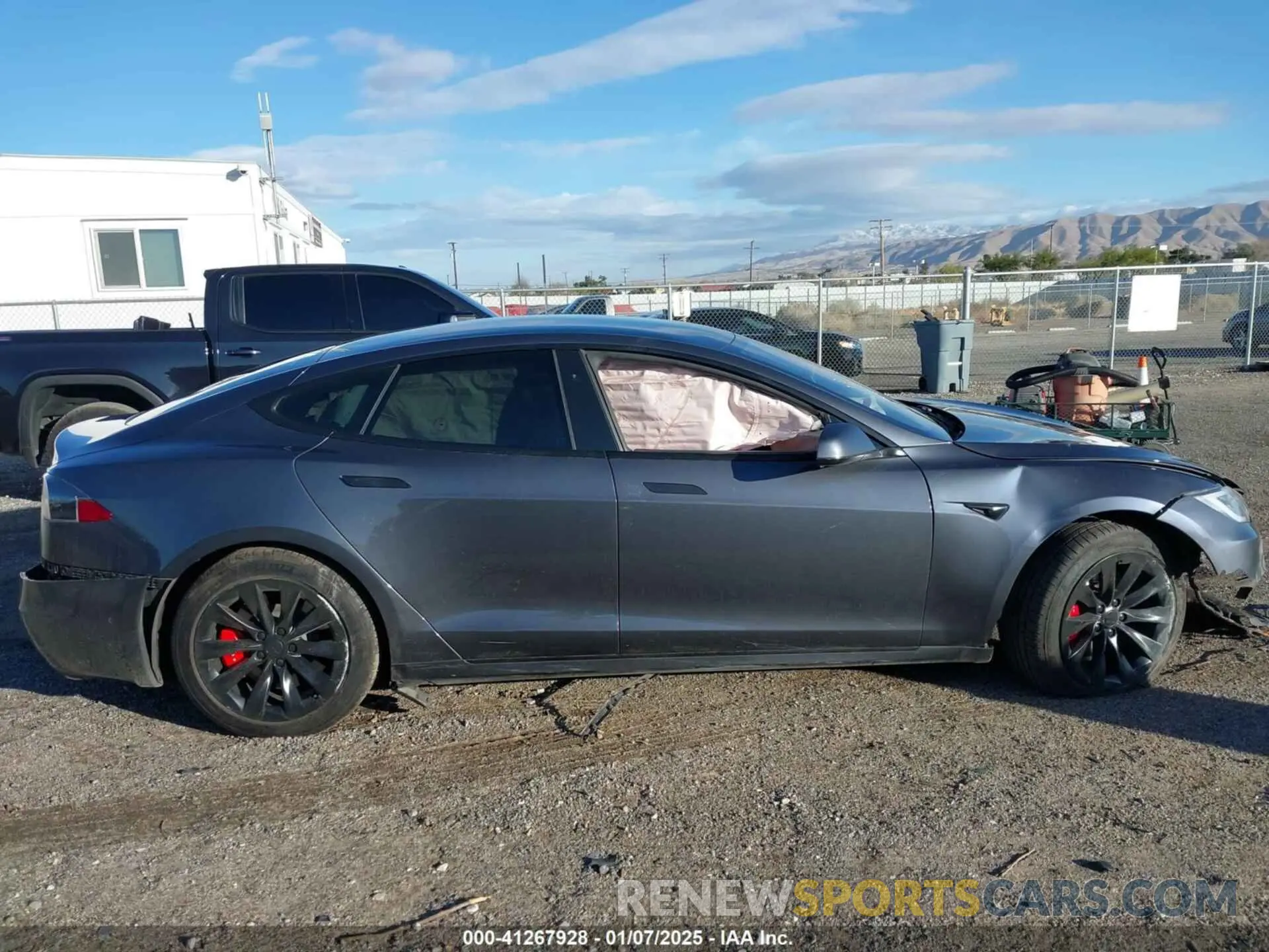 13 fotografías del automóvil dañado 5YJSA1E26LF355573 TESLA MODEL S 2020