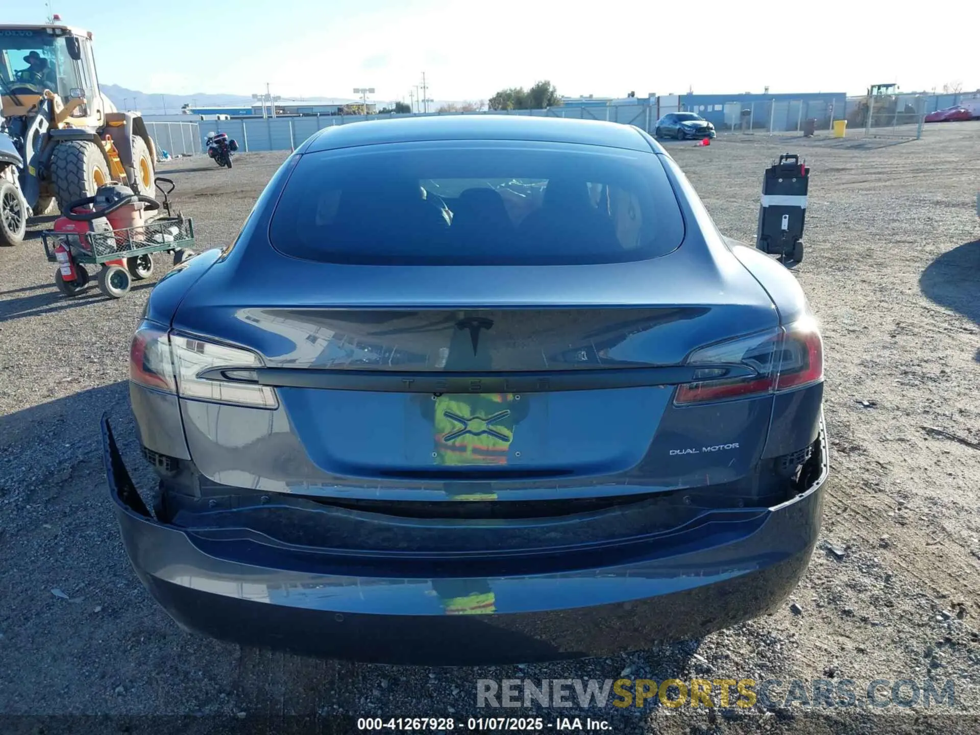 16 fotografías del automóvil dañado 5YJSA1E26LF355573 TESLA MODEL S 2020