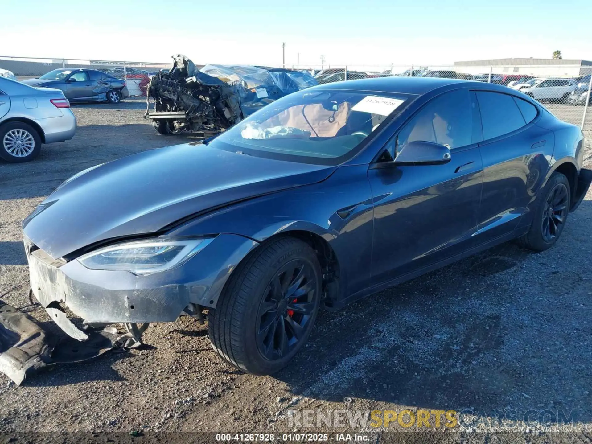 2 fotografías del automóvil dañado 5YJSA1E26LF355573 TESLA MODEL S 2020