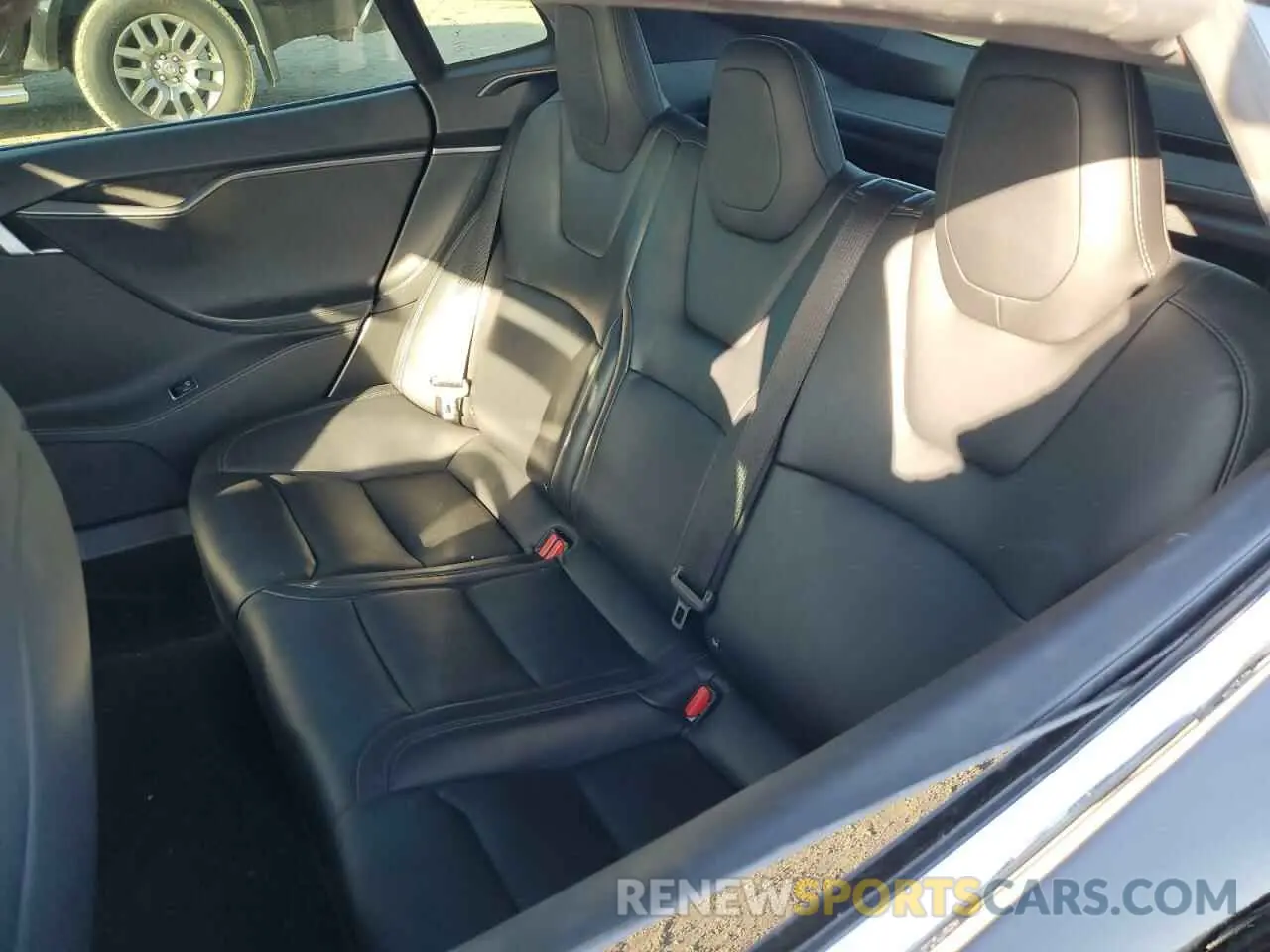 10 fotografías del automóvil dañado 5YJSA1E26LF399749 TESLA MODEL S 2020