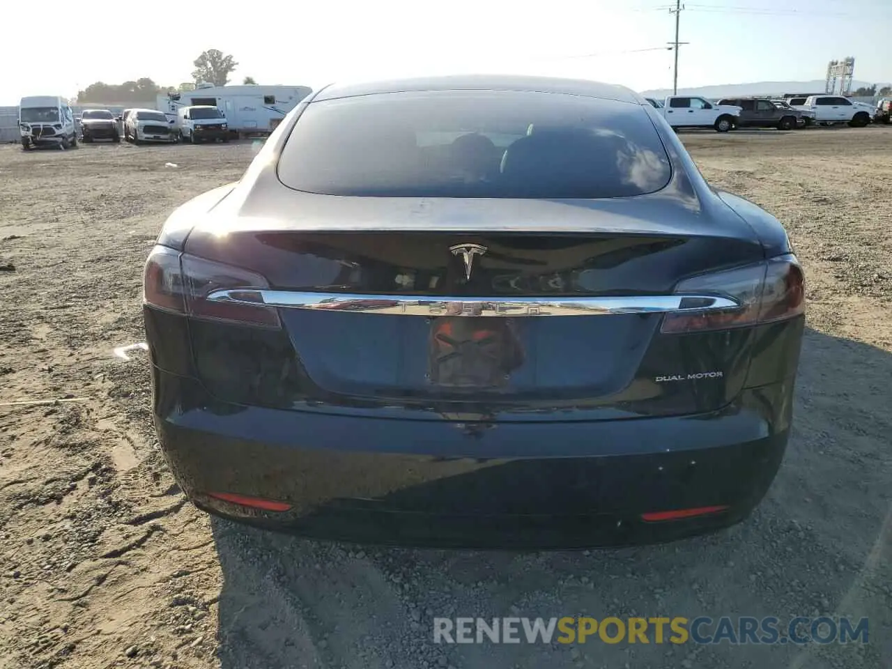 6 fotografías del automóvil dañado 5YJSA1E26LF399749 TESLA MODEL S 2020